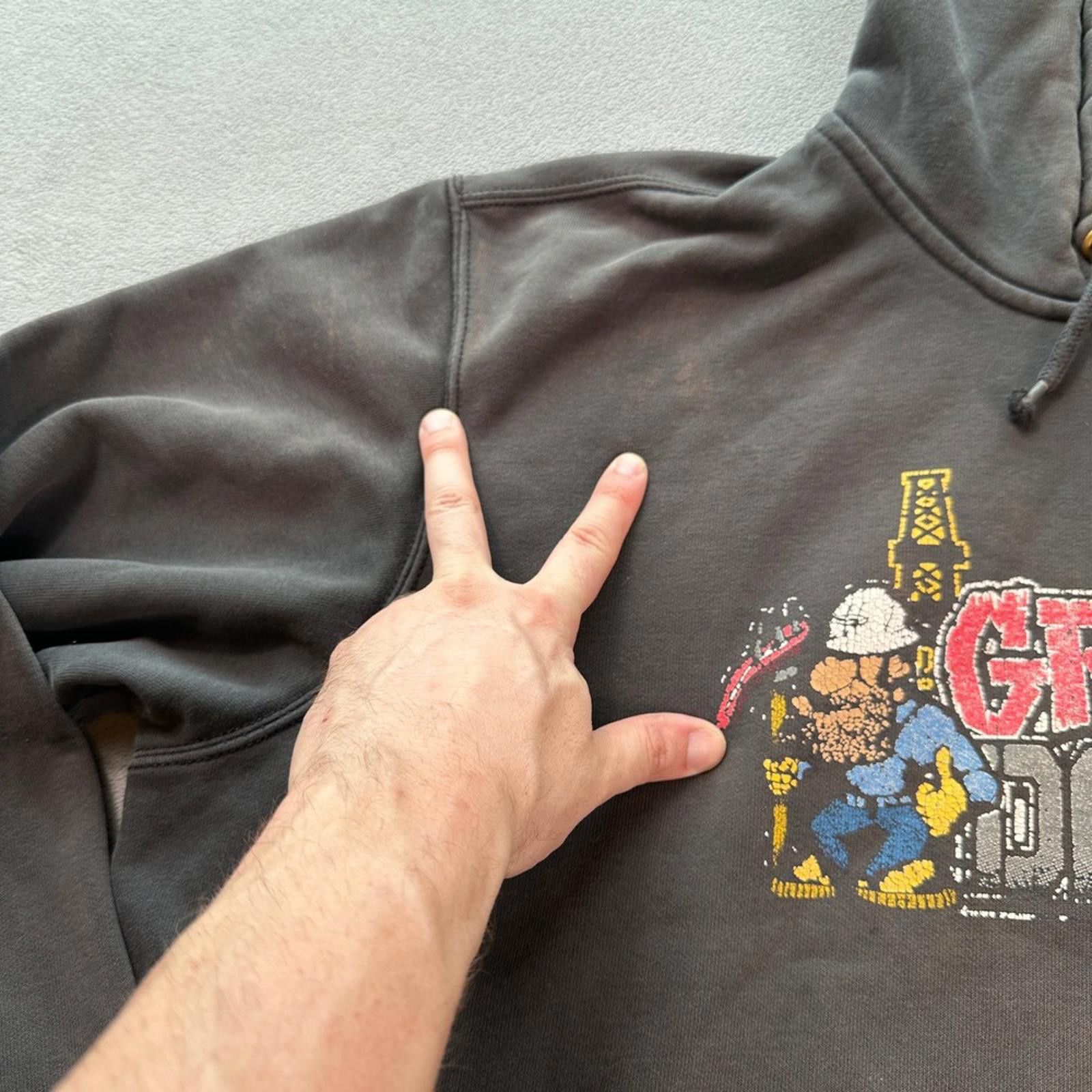 Carhartt Carhartt Grillin Drillin Graphic Hoodie Sweatshirt Men XL Size US XL / EU 56 / 4 - 9 Thumbnail