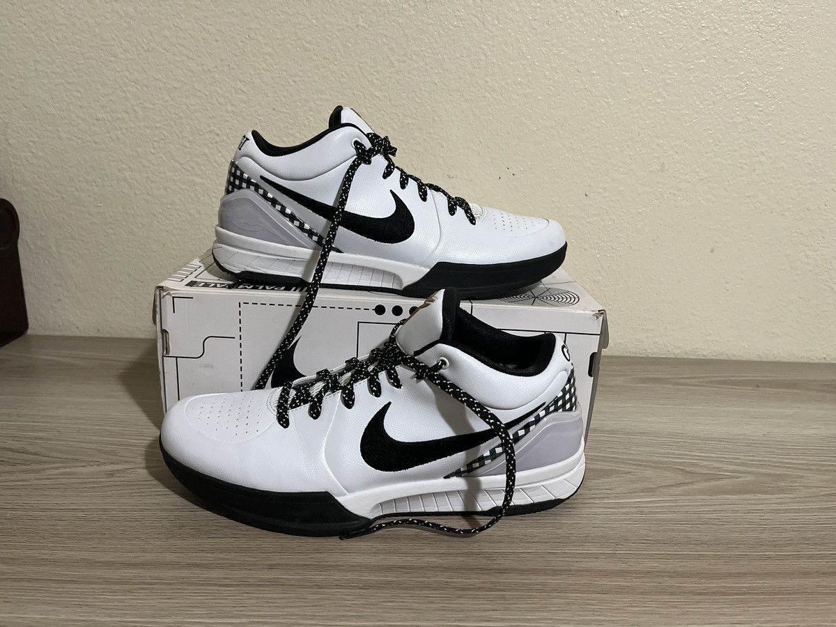 image of Nike Kobe 4 Mambacita Shoes in White, Men's (Size 10)