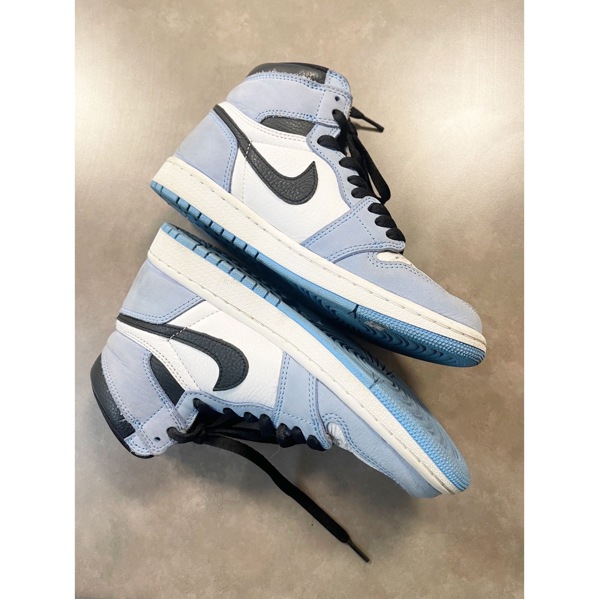 Nike Nike Air Jordan 1 High Top Leather Sneaker University Blue Size US 8 / IT 38 - 1 Thumbnail