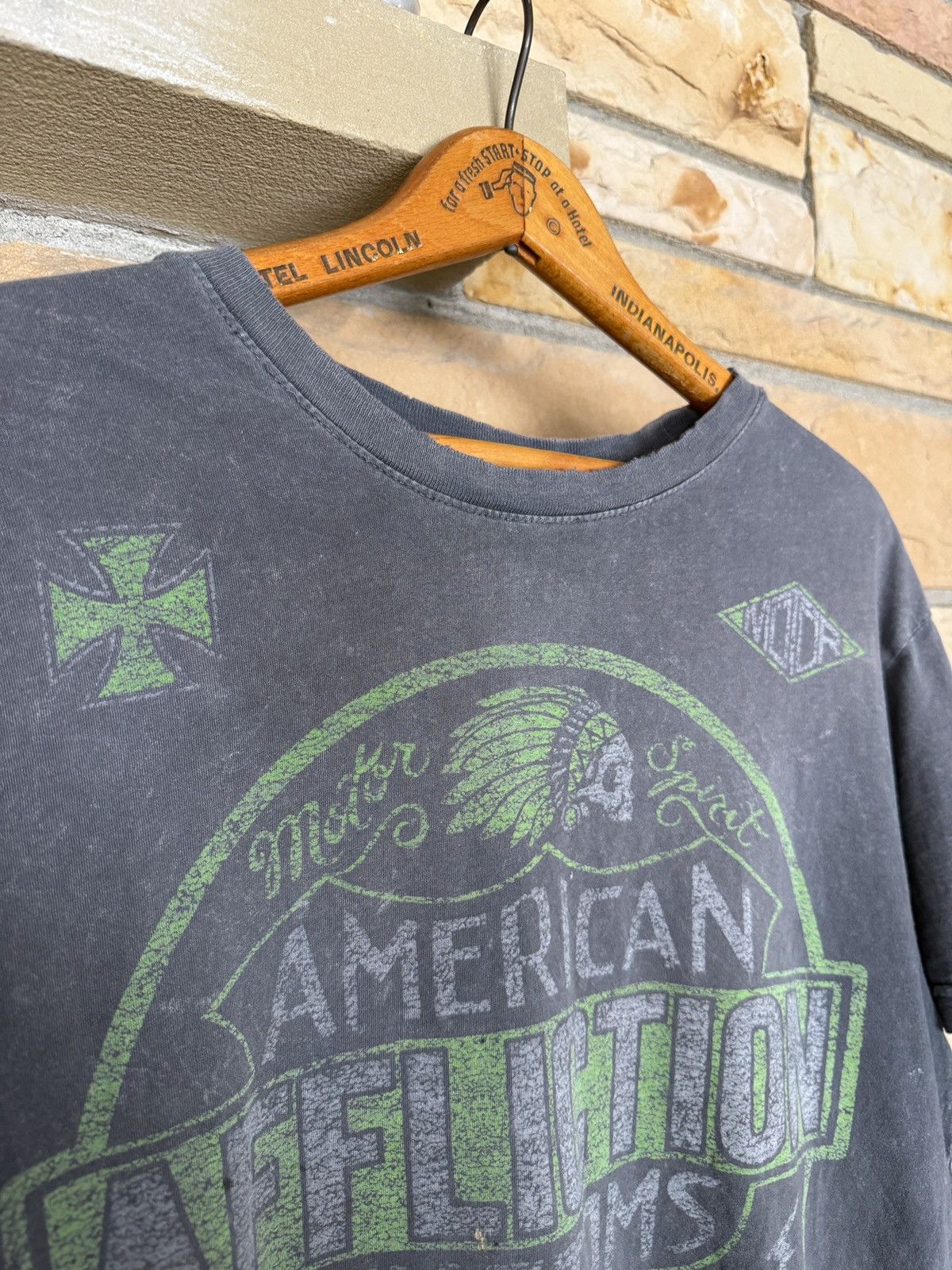 Vintage Vintage Y2K Affliction American Customs Thrashed Graphic Tee Size US L / EU 52-54 / 3 - 5 Thumbnail