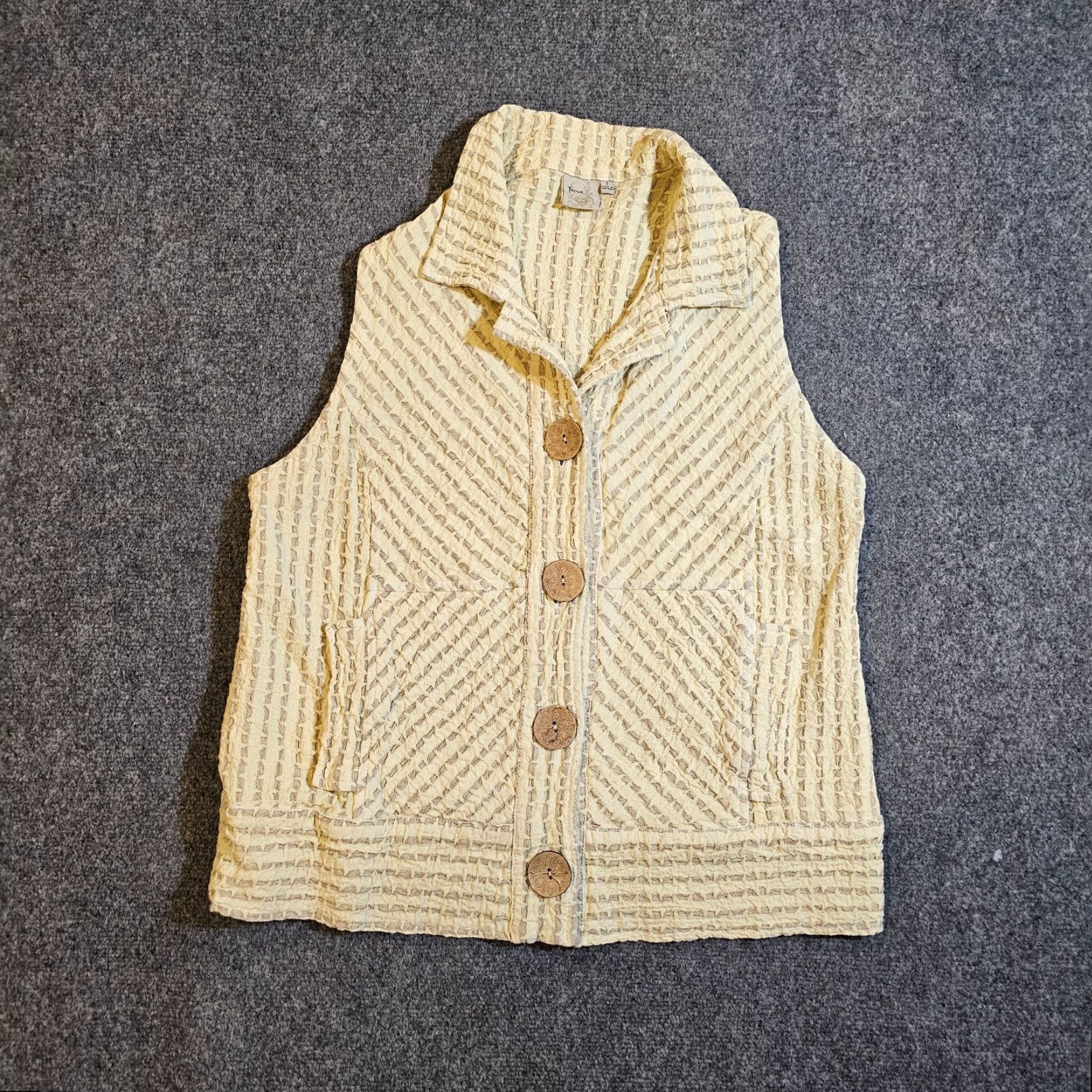 Vintage Focus Vest Top Women Size Small Yellow Stripe Button Sleeveless Lagenlook Casual Nike Size S / US 4 / IT 40 - 2 Thumbnail