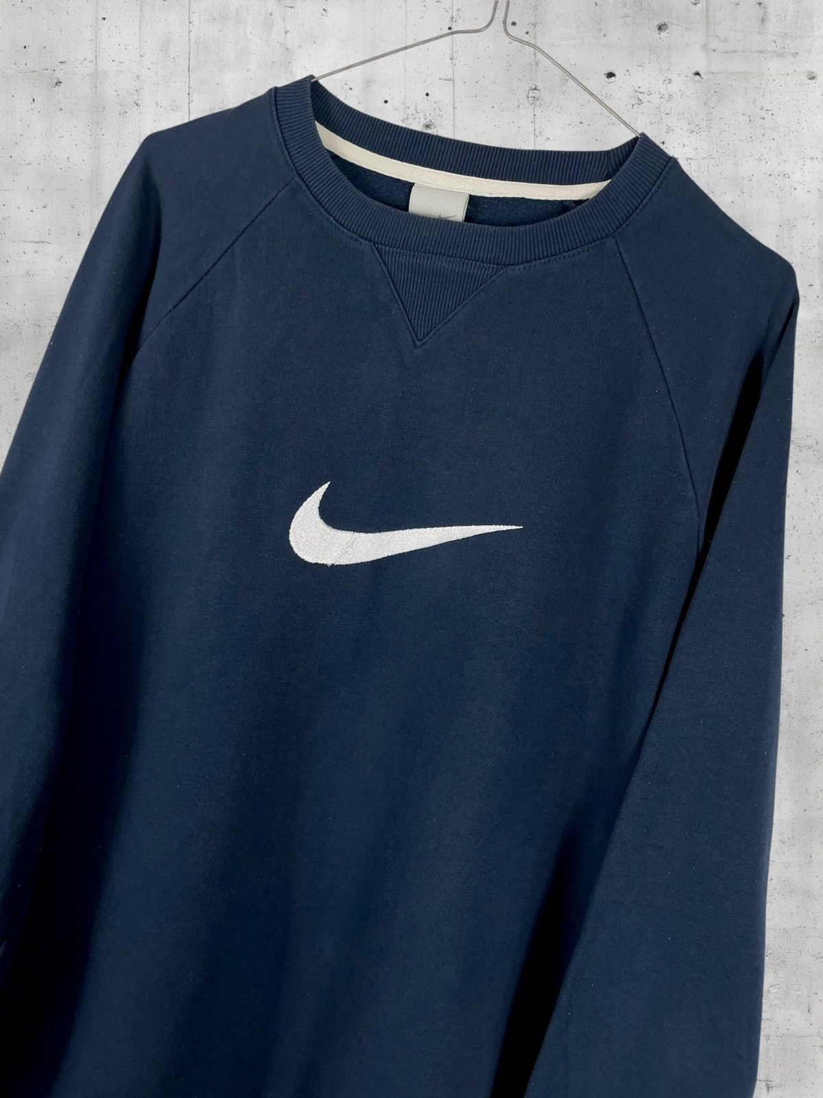 Nike Nike Vintage 90s Center Swoosh Navy Crewneck Sweatshirt Size US L / EU 52-54 / 3 - 1 Thumbnail