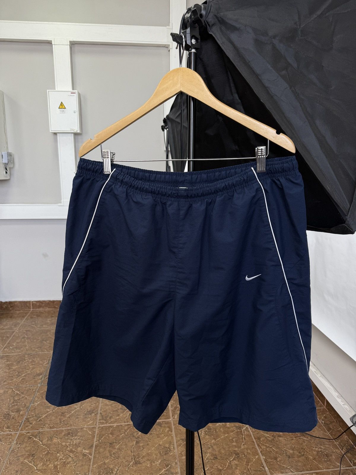 Nike 🇺🇸 Vintage 90s Nike Nylon Shorts Rare Retro Hype Y2K Size US 40 / EU 56 - 1 Thumbnail