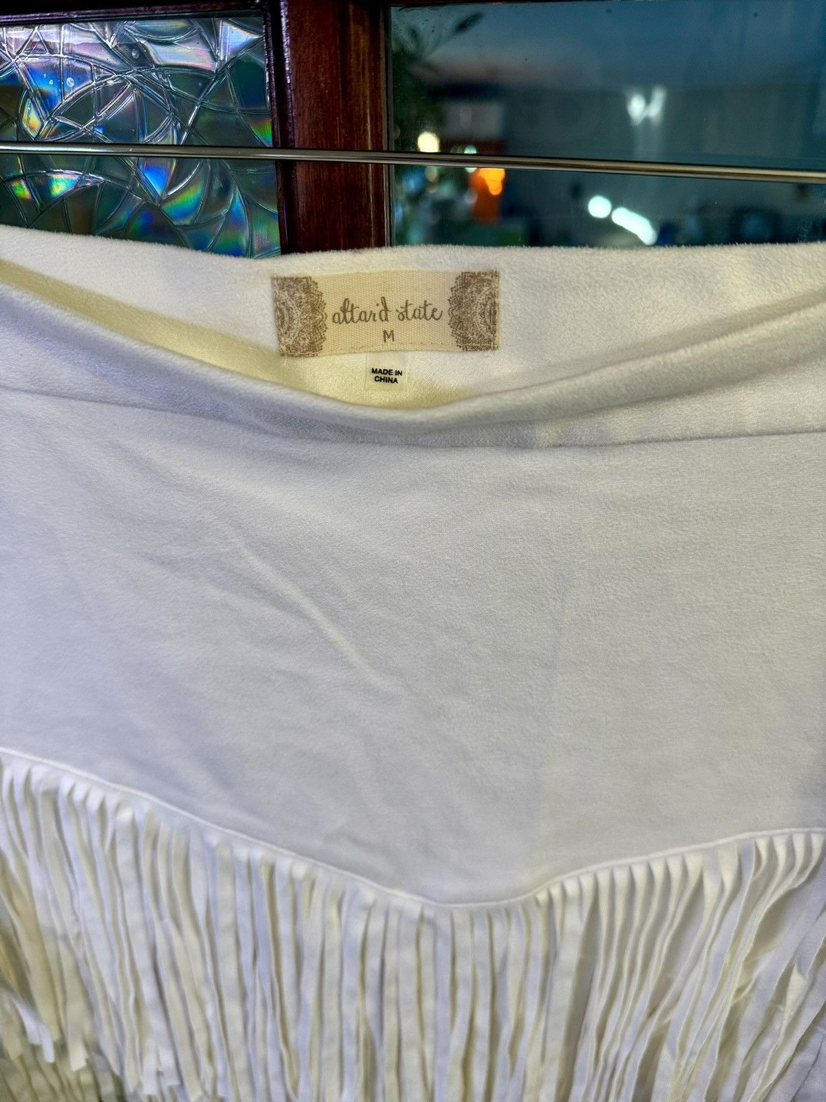 Other Altar’d State Suede fringe white skirt M EUC CUTE! Size 28" / US 6 / IT 42 - 2 Thumbnail