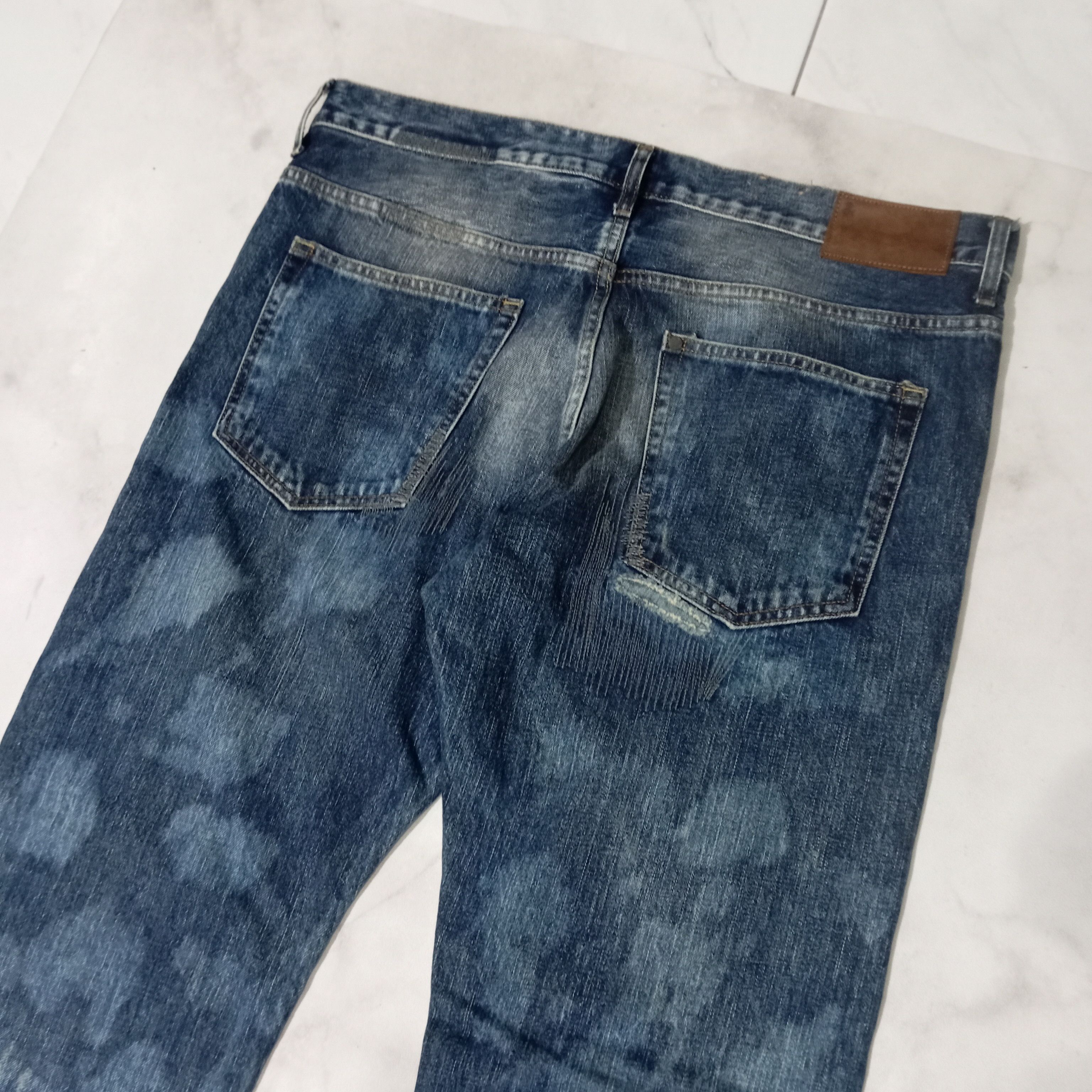 H&M H&M Bleach Distressed Denim Pants Size US 41 - 7 Thumbnail