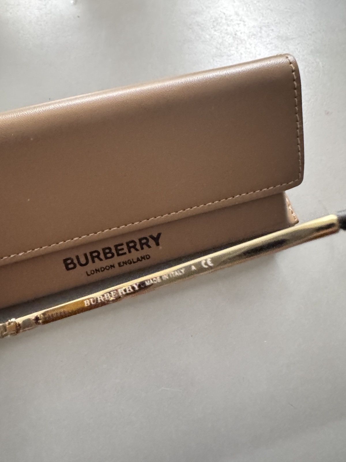 Burberry Burberry Vintage Round Frame Sunglasses Size ONE SIZE - 2 Thumbnail
