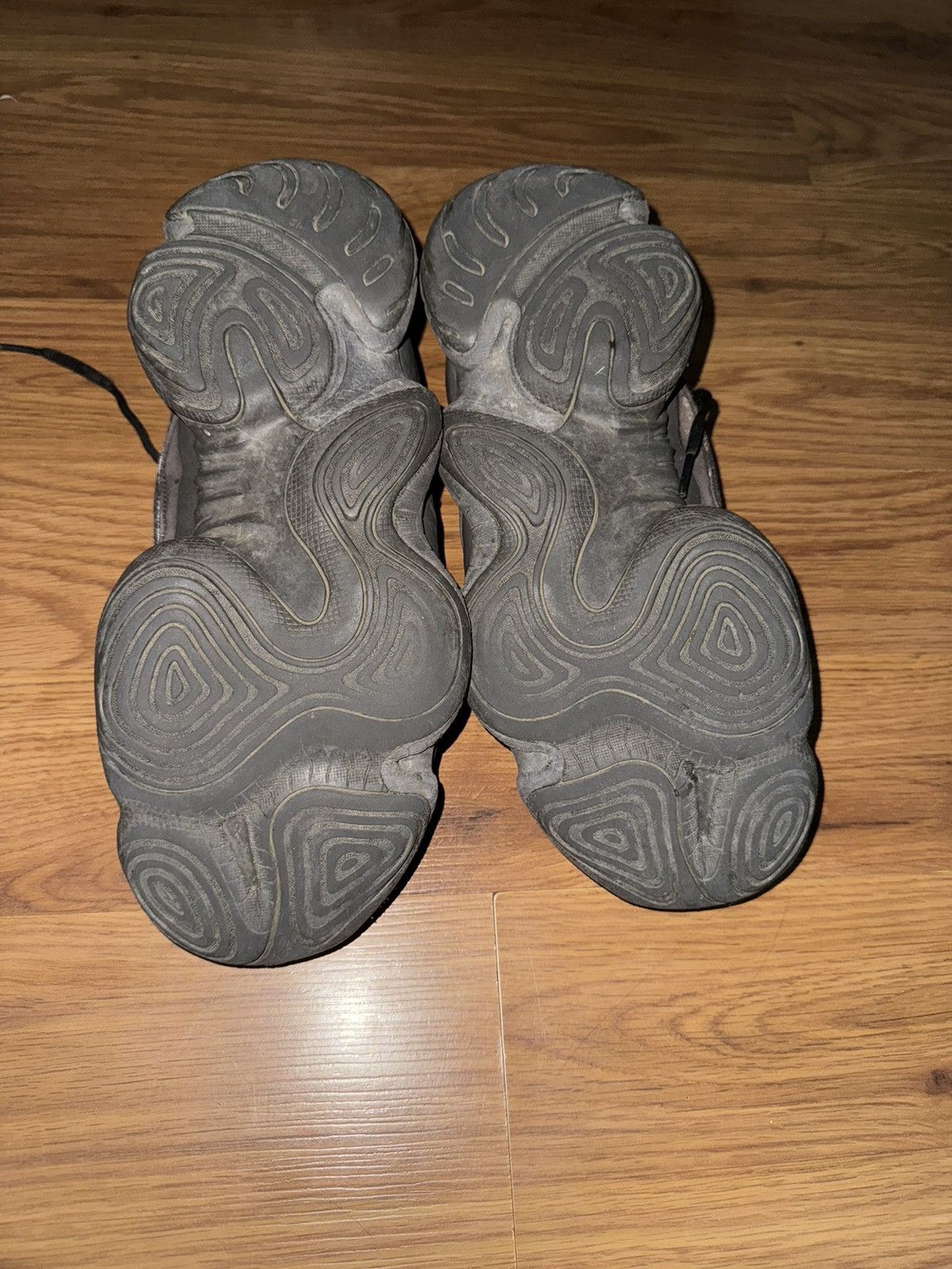 Adidas Yeezy 500 utility black sz 9.5 Size US 9.5 / EU 42-43 - 7 Thumbnail