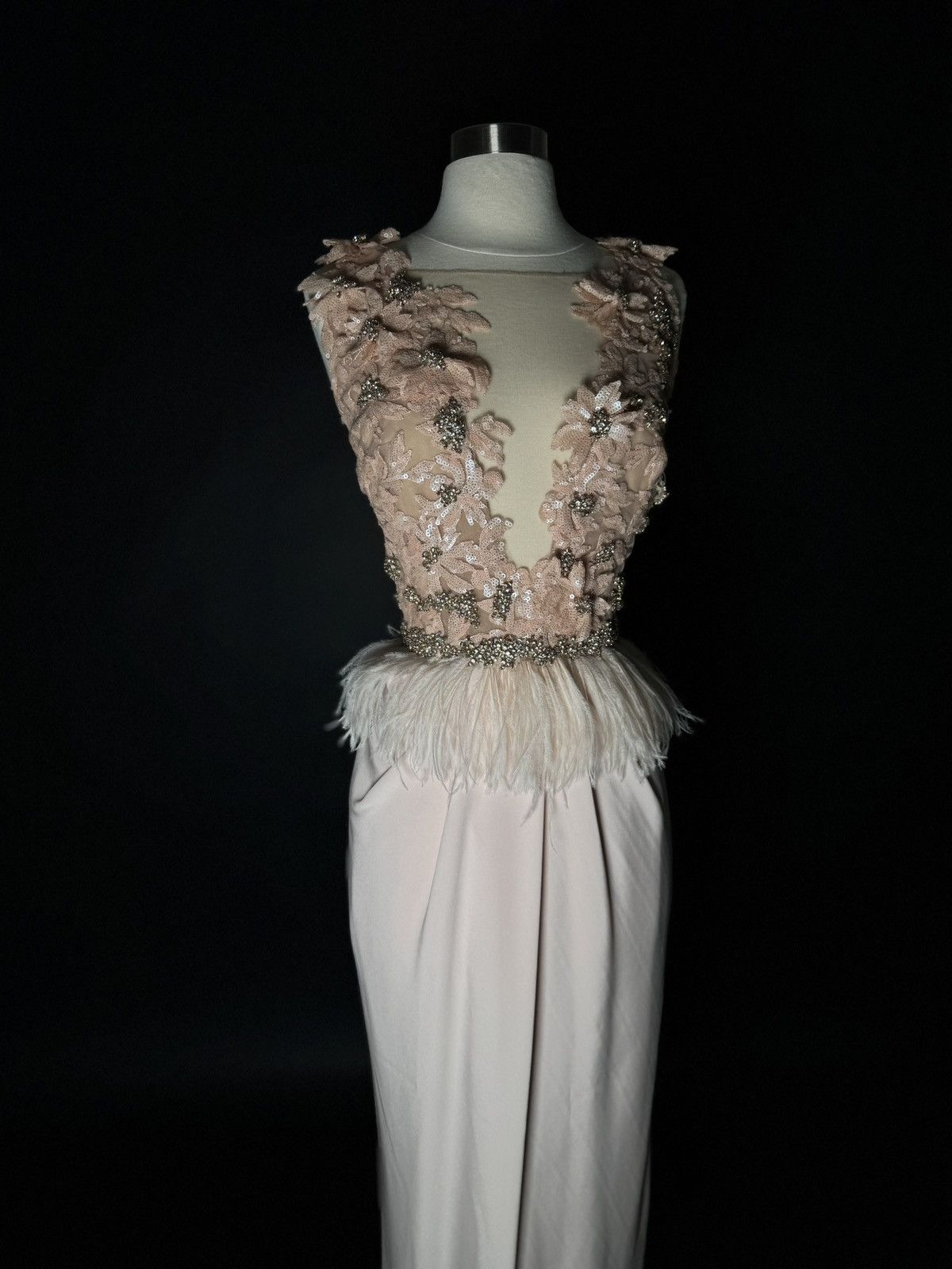 Marchesa Brand New US 6 Marchesa Maxi Gown with Feather Detail Size M / US 6-8 / IT 42-44 - 2 Thumbnail