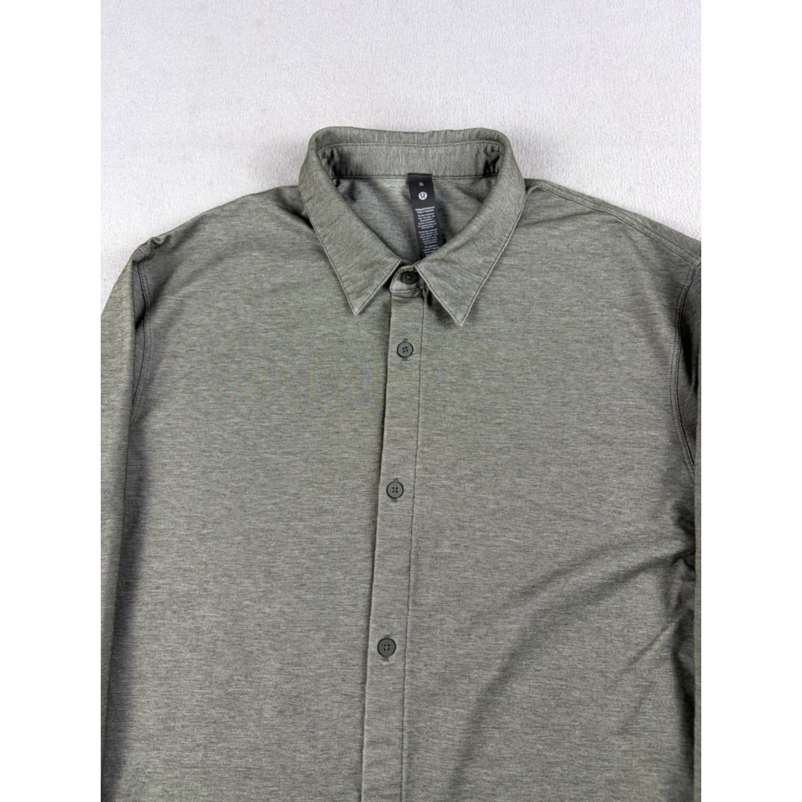 Lululemon Lululemon Shirt Mens XL Green Commission Long Sleeve Button Up Casual Size US XL / EU 56 / 4 - 2 Thumbnail