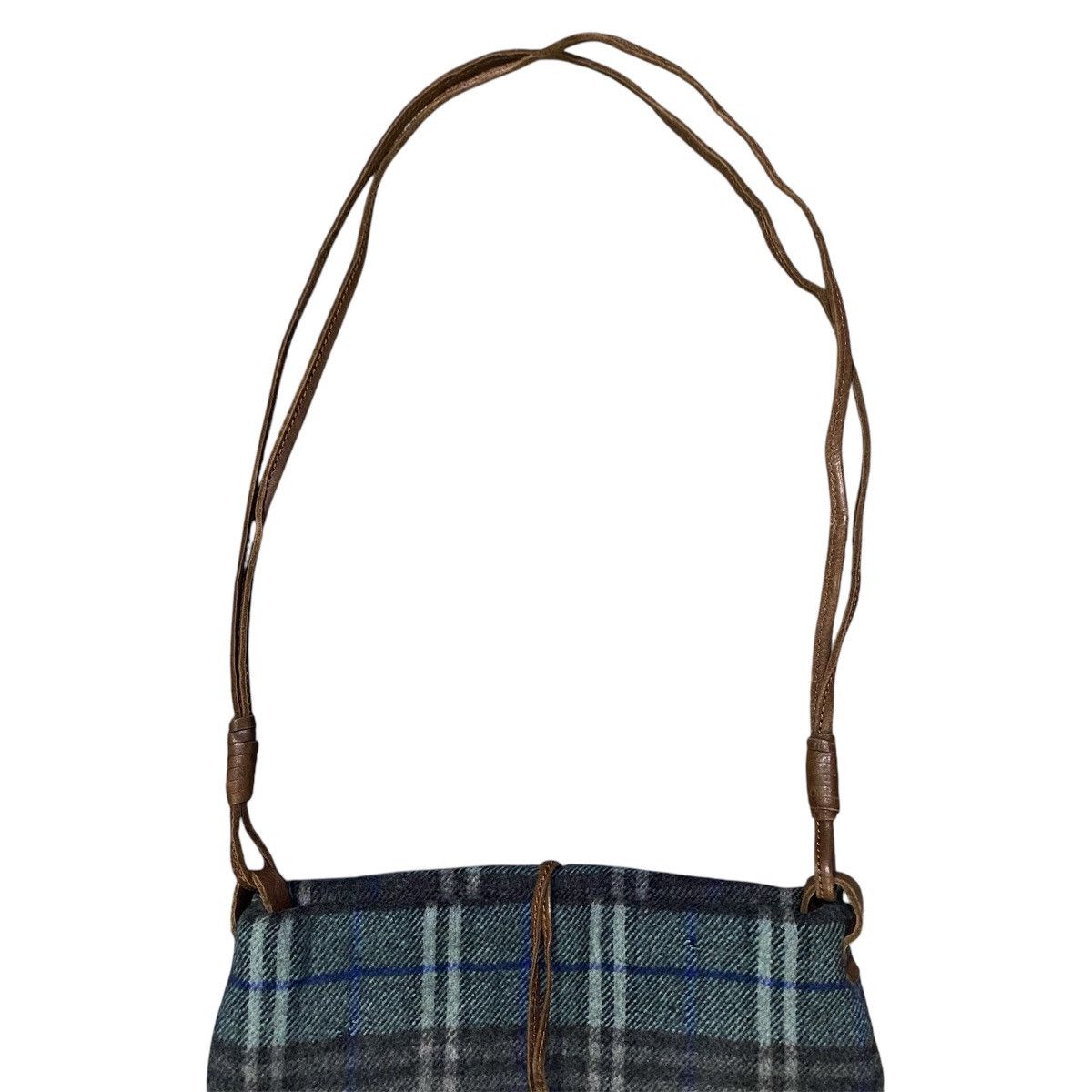 Burberry Burberry Blue Label Vintage Crossbody Bag Size ONE SIZE - 4 Thumbnail
