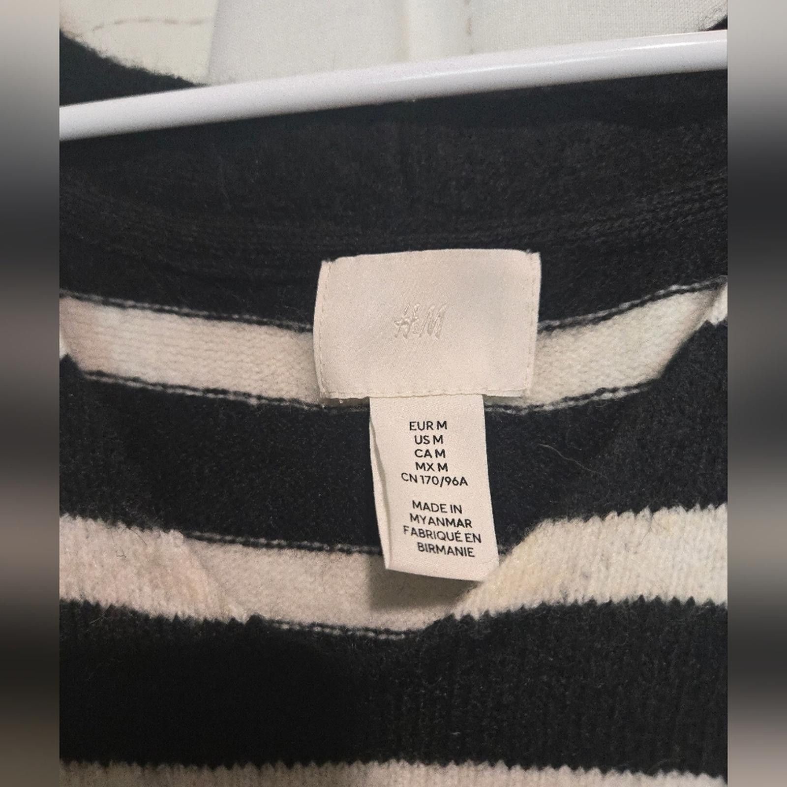 H&M H&M Wool Sweater Size M / US 6-8 / IT 42-44 - 3 Thumbnail