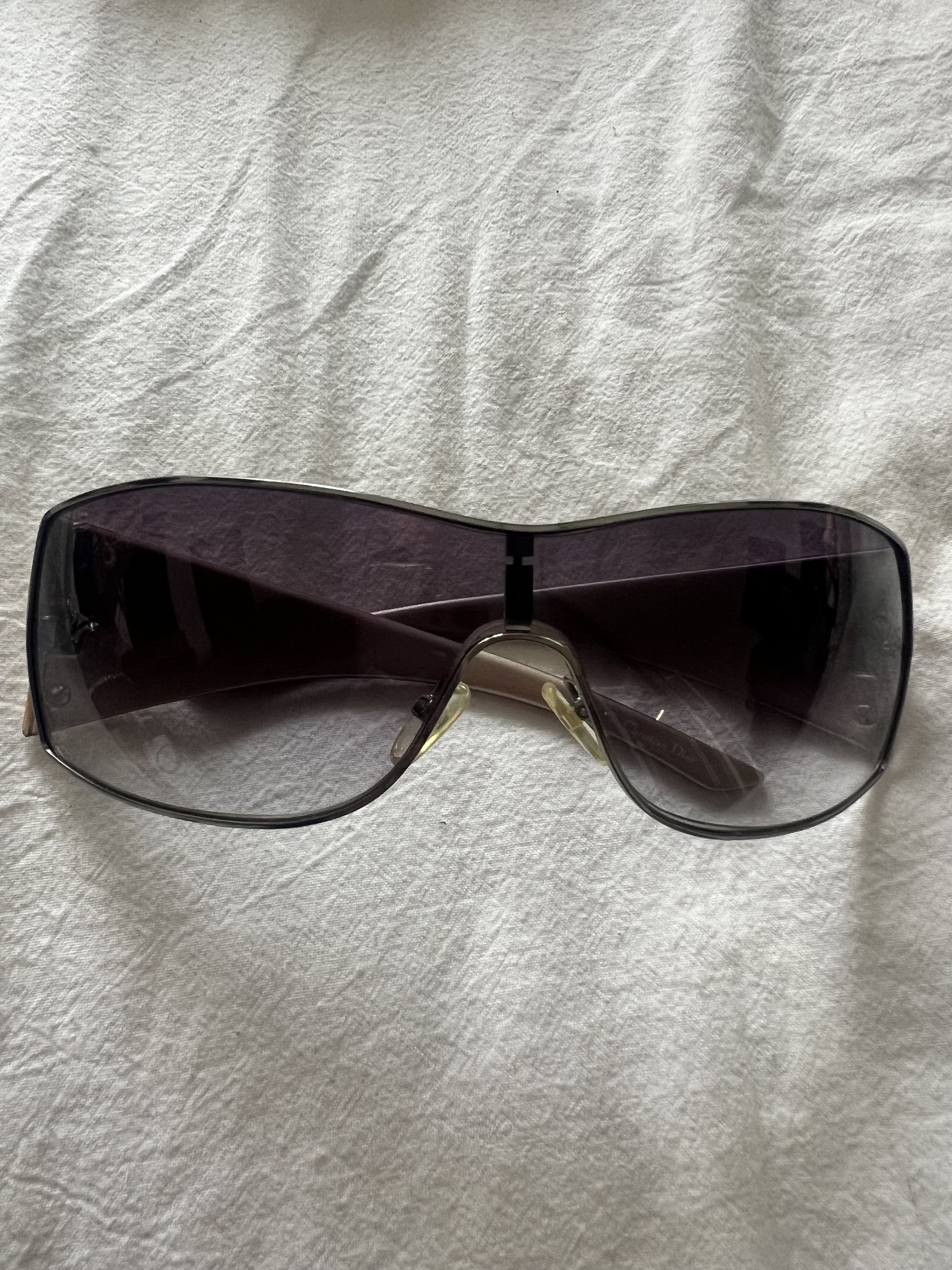 Dior Dior gold sunglasses Size ONE SIZE - 11 Thumbnail