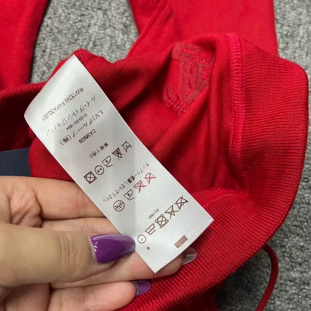 Louis Vuitton louis vuitton red logo casual sweatpants Size US 30 / EU 46 - 4 Thumbnail