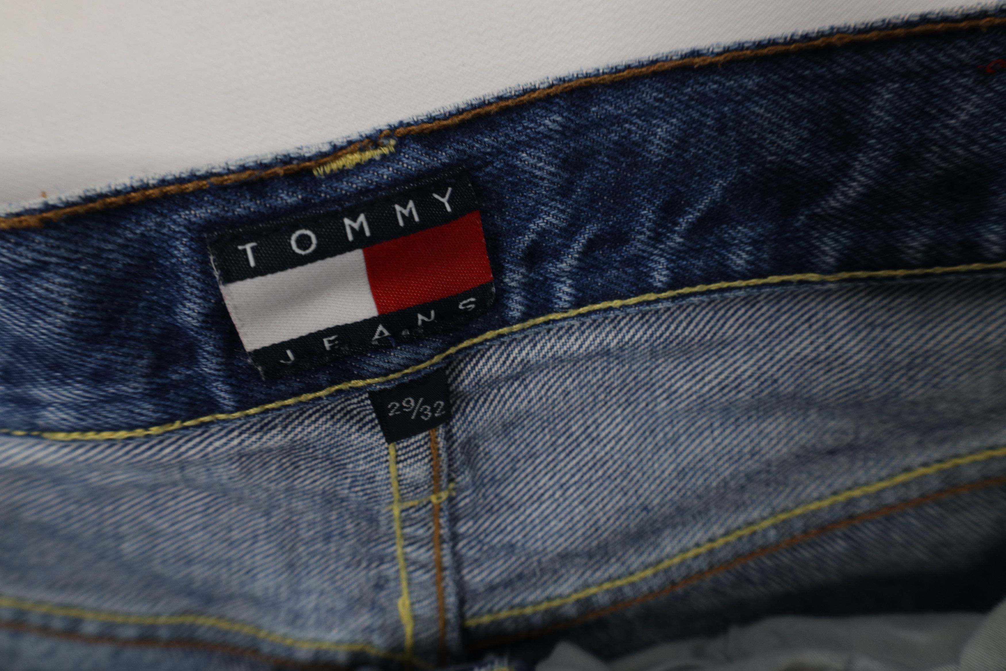 Tommy Hilfiger Vintage Y2K 2002 Tommy Hilfiger Spell Out Straight Leg Jeans Size US 29 - 6 Thumbnail