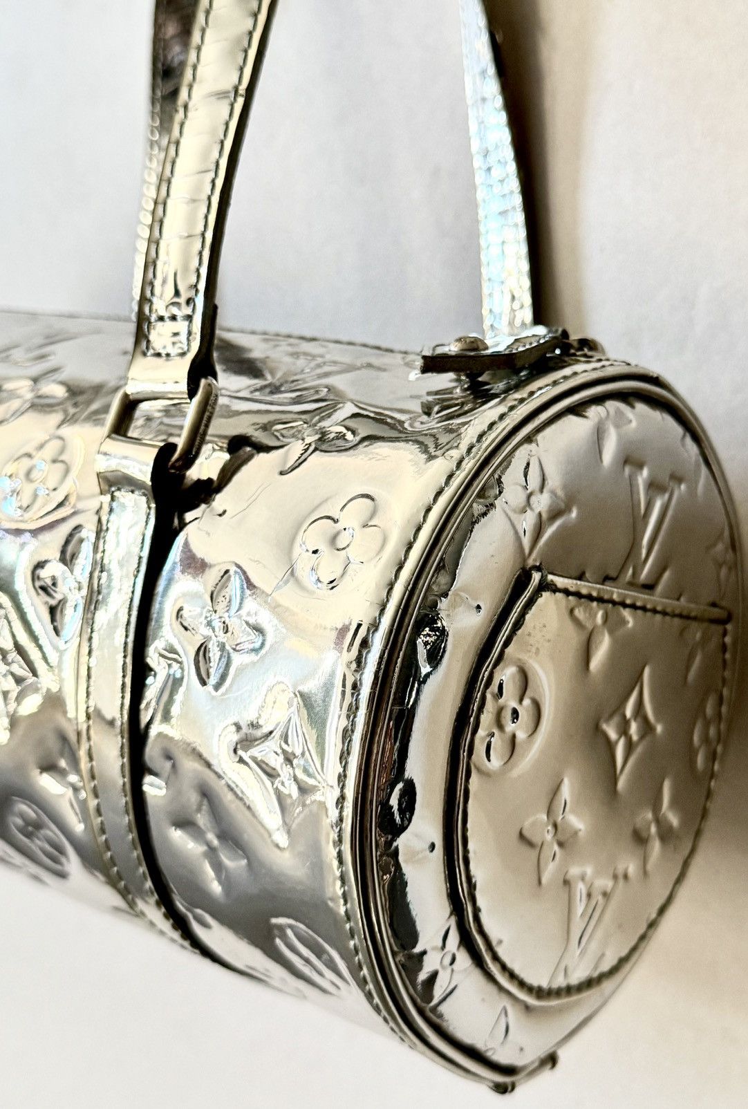 Louis Vuitton Louis Vuitton - Marc Jacobs - 2006 - Silver Miroir Papillon Size ONE SIZE - 8 Thumbnail