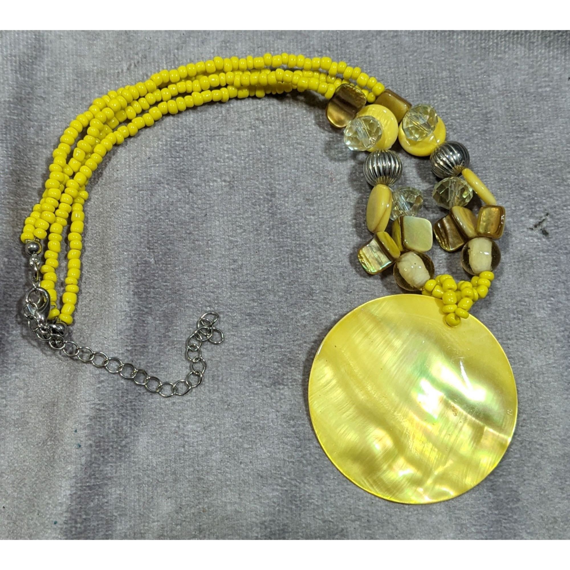 Other Summery Bohemian Hippie Yellow Shel Beaded Pendant Necklace Size ONE SIZE - 6 Thumbnail