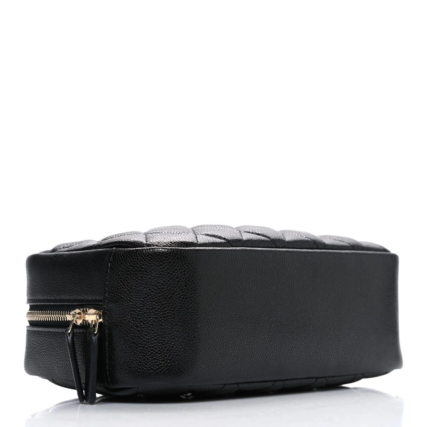 Chanel os11x0326 Size: OS / Medium Curvy Pouch Cosmetic Case Size ONE SIZE - 4 Thumbnail