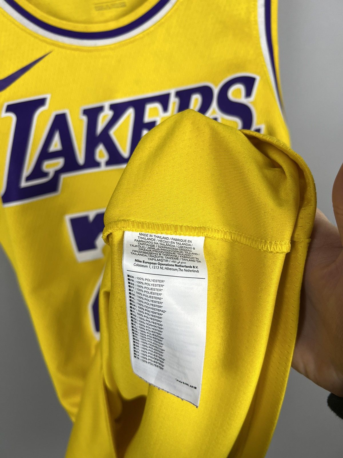 Nike Los Angeles Lakers Lebron James 23 Jersey Size US M / EU 48-50 / 2 - 9 Thumbnail