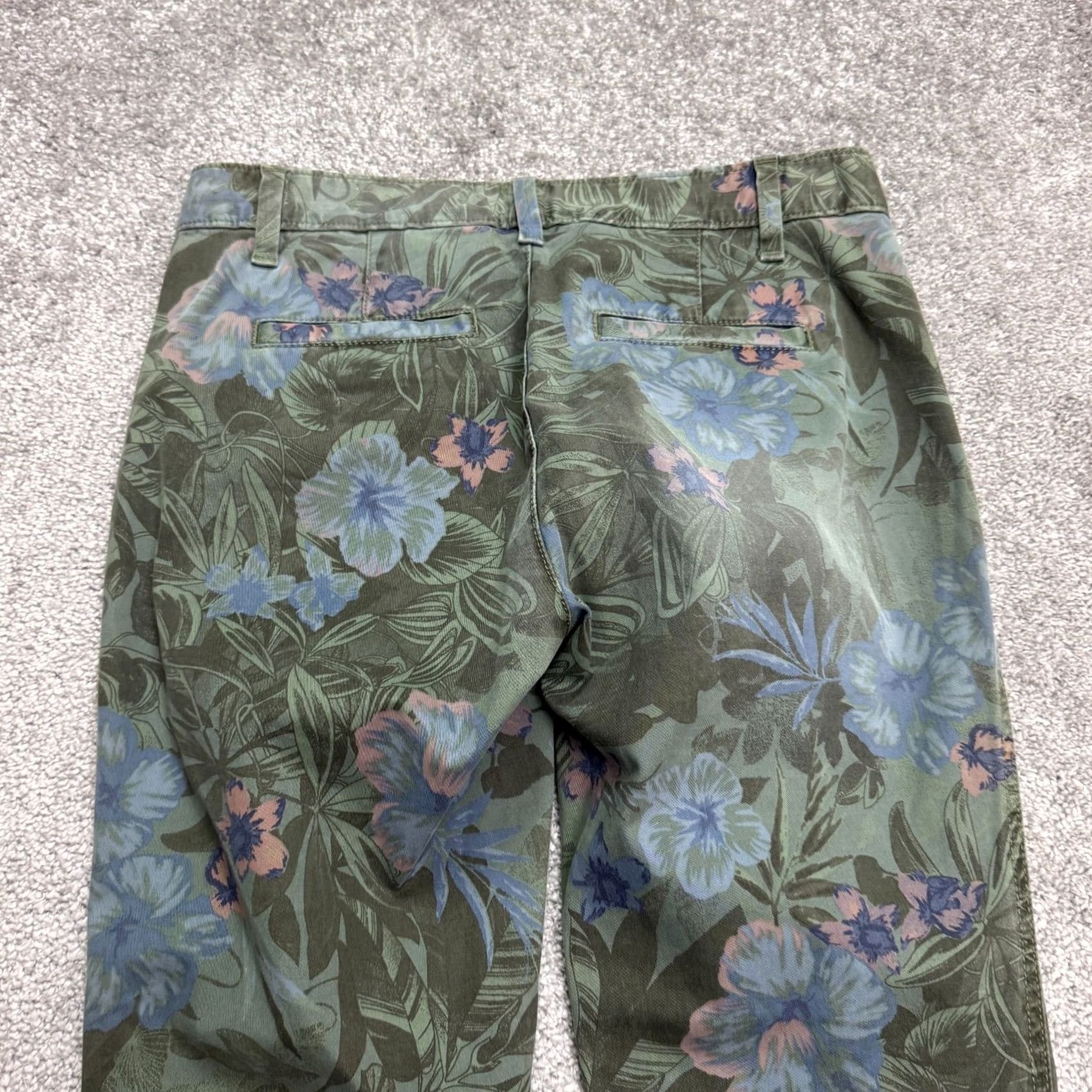 Gap Gap Female Chino Floral Print Cropped Pants Womens 00 Green Cotton Mid Rise Slit? (adjusted) Size 24" / US 00 / IT 34 - 4 Thumbnail