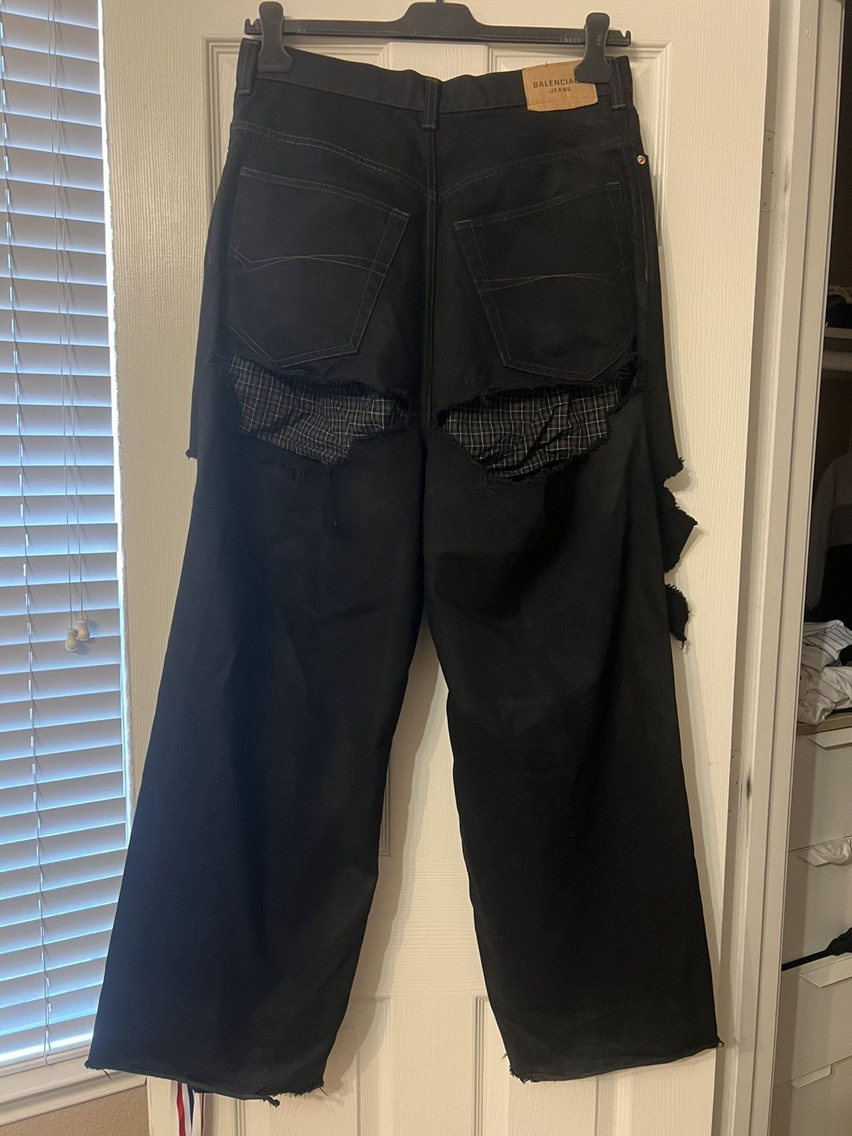 Balenciaga Balenciaga FW21 Baggy Destroyed Boxer Denim Size US 32 / EU 48 - 2 Thumbnail