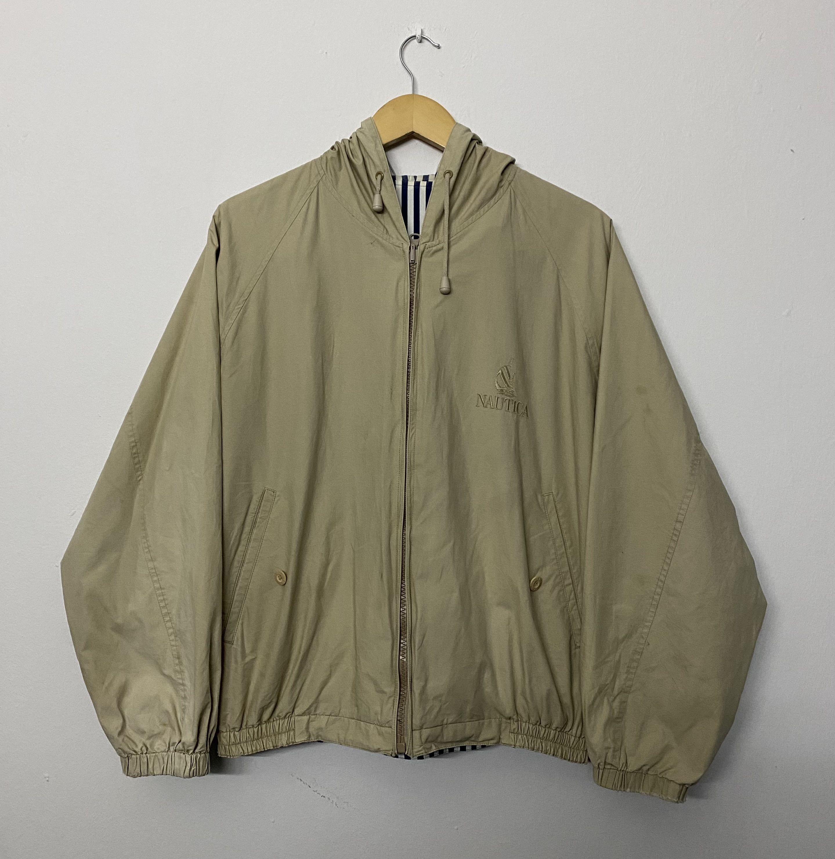 Nautica Vtg Nautica Reversible Sailing Jacket Tan/Striped Size Large Size US L / EU 52-54 / 3 - 1 Thumbnail