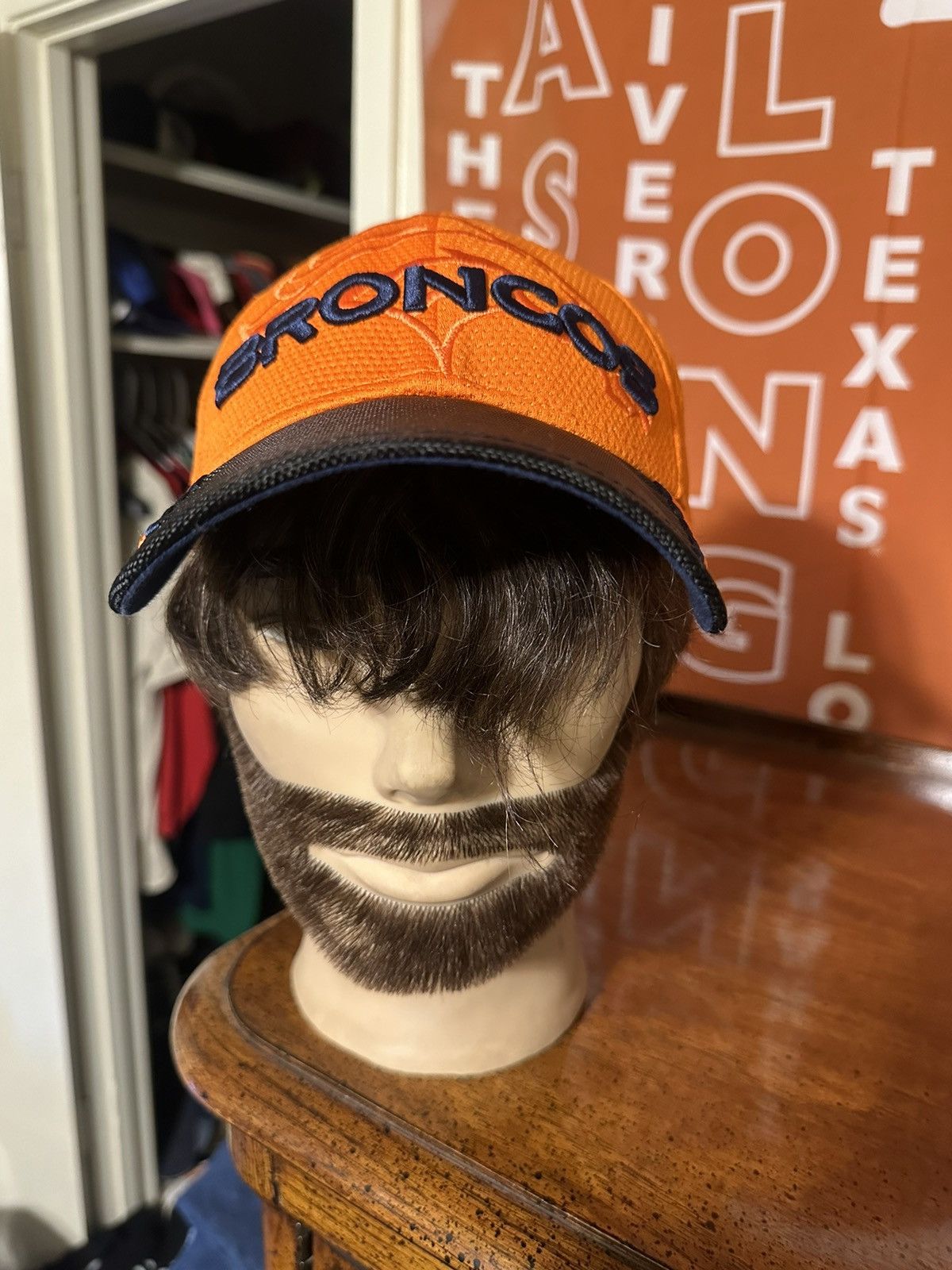 NFL × Vintage Vintage NFL Denver Broncos “triple orange” hat 00s Size ONE SIZE - 1 Thumbnail