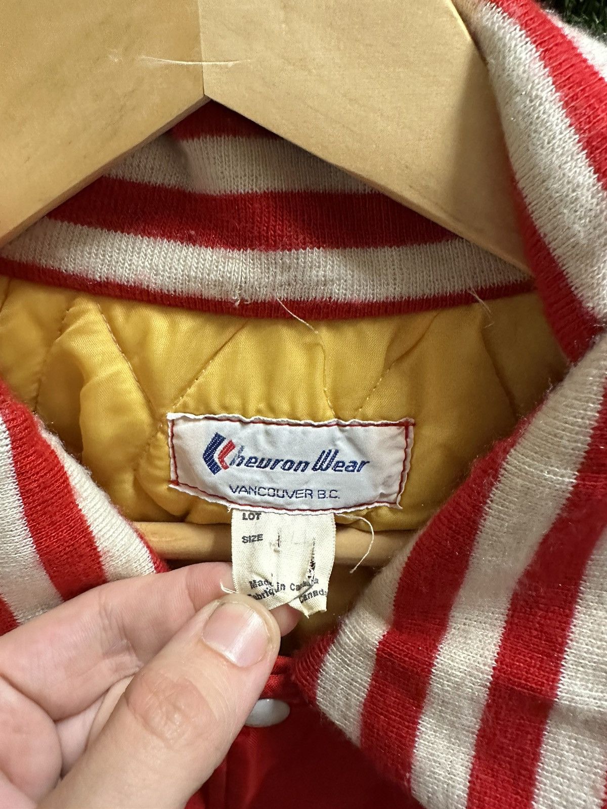 Vintage Vintage 1980s ChevronWear Padded Jacket Large Size US L / EU 52-54 / 3 - 3 Thumbnail