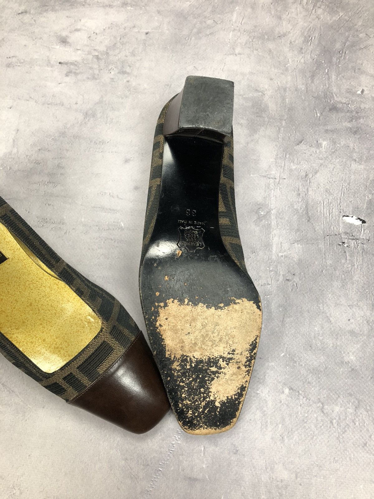 Fendi × Vintage FENDI heel pumps Zucca Canvas Leather Black FF logo 36 Size US 6 / IT 36 - 13 Thumbnail
