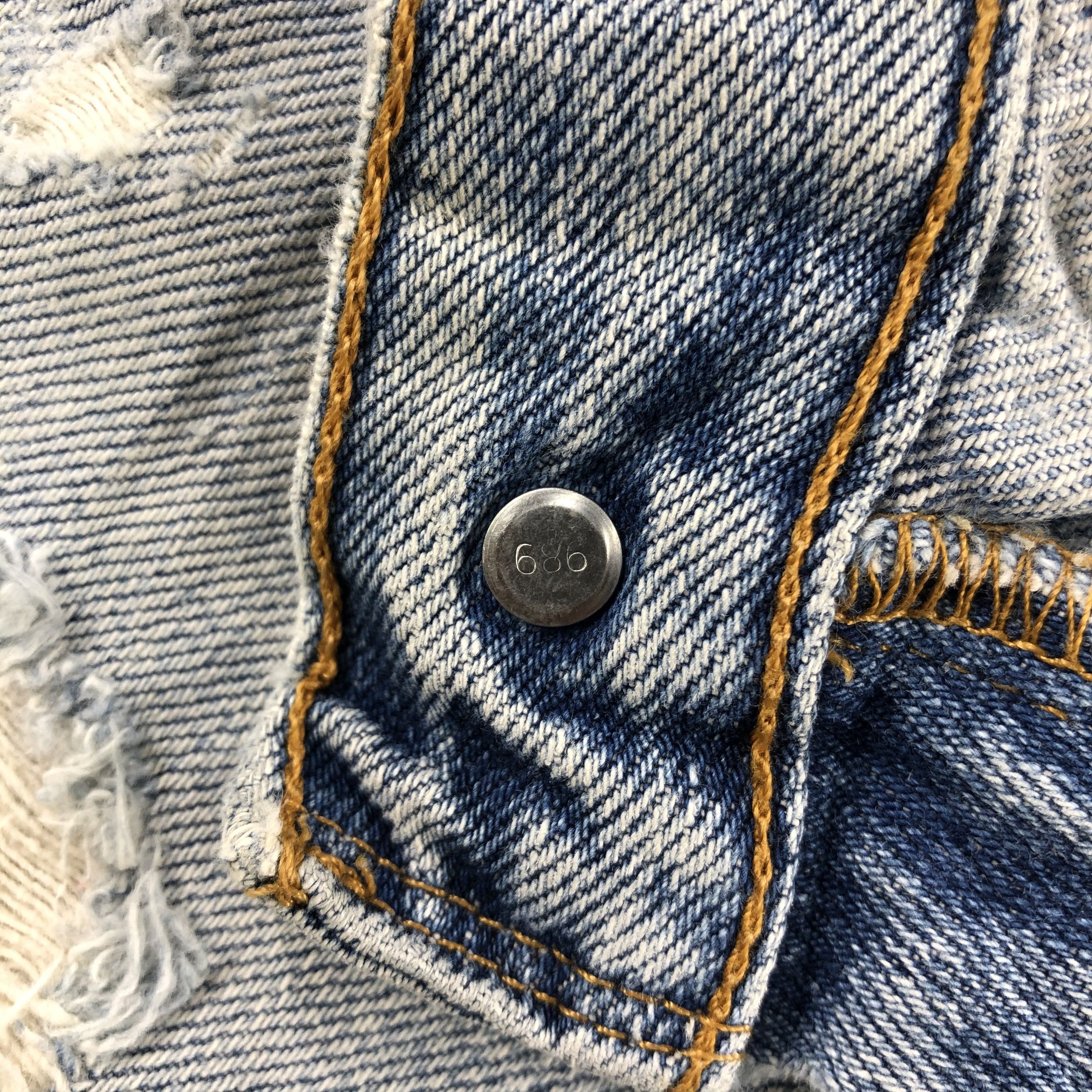 Levi's Vintage Levi's 550 Jeans Distressed Denim KJ884 Size US 29 - 14 Thumbnail