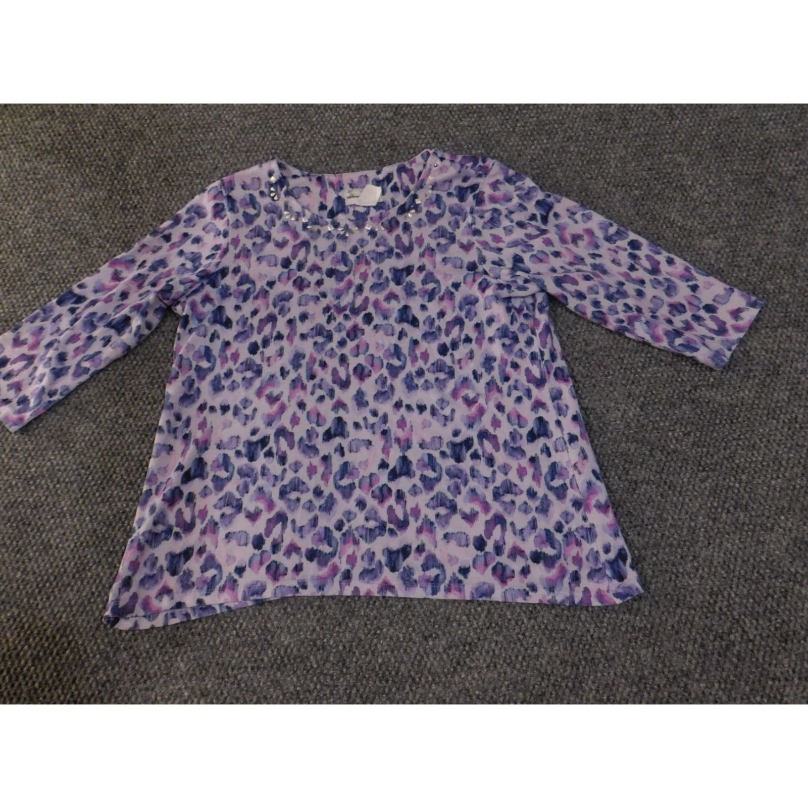 Vintage Alfred Dunner Shirt Womens Small Purple Geometric Rhinestone Embellished Scoop Blouse Knit Size S / US 4 / IT 40 - 3 Thumbnail