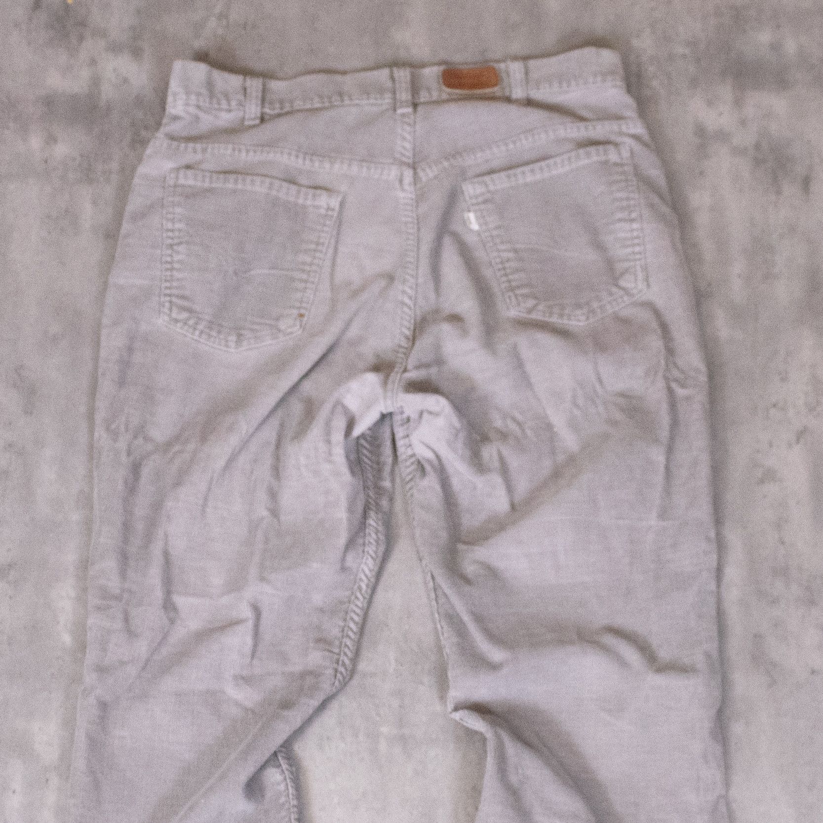 Levi's Vintage Clothing × Vintage Vintage 1990's Levis Baggy Fit Corduroy Grey Pant's Size US 34 / EU 50 - 14 Thumbnail