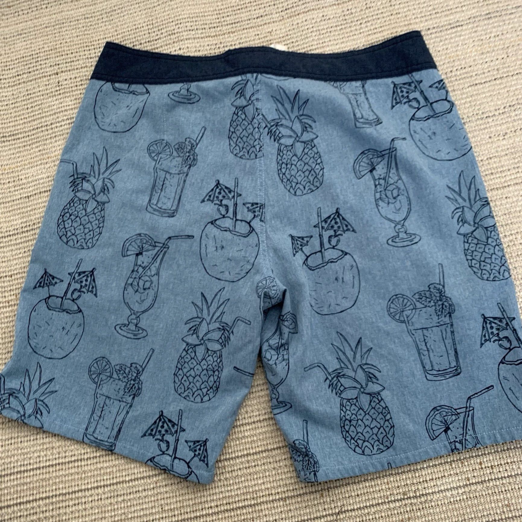 TravisMathew Travis Mathew Boardshorts Mens 32 Blue Pineapple Coconut Drinks Swim Trunks Geometric Beach Fishing Quick Dry Pockets Drawstring 9 Inch Inseam Size US 32 / EU 48 - 3 Thumbnail