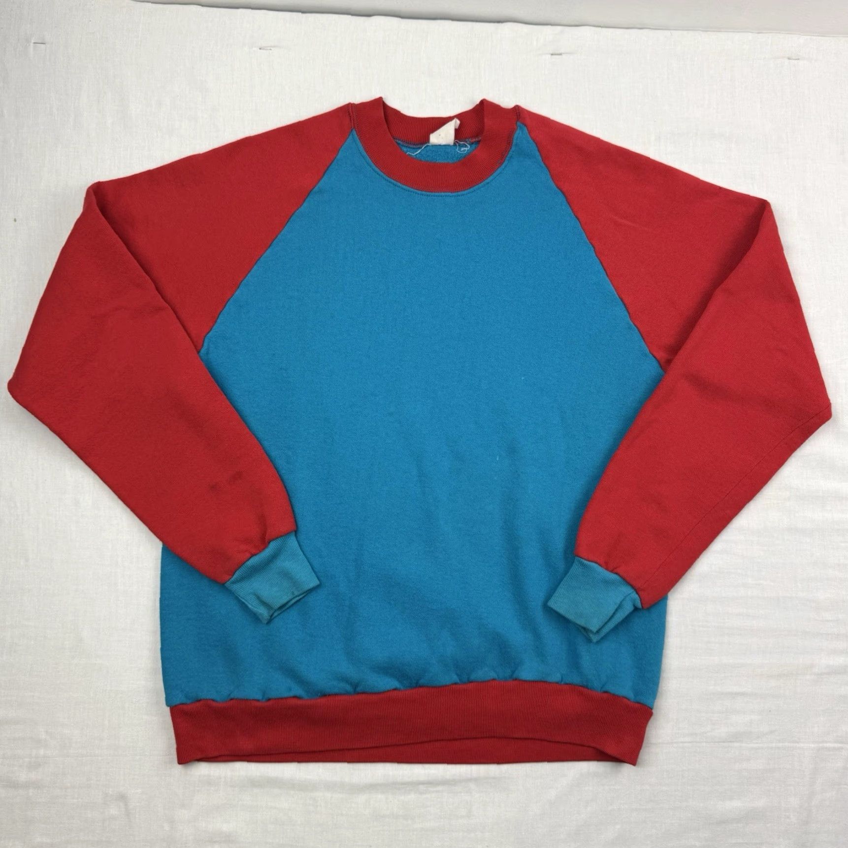 Vintage VINTAGE 1960s Sweatshirt Adult XL Blue Two Tone Raglan Made in USA Mens Size US XL / EU 56 / 4 - 2 Thumbnail