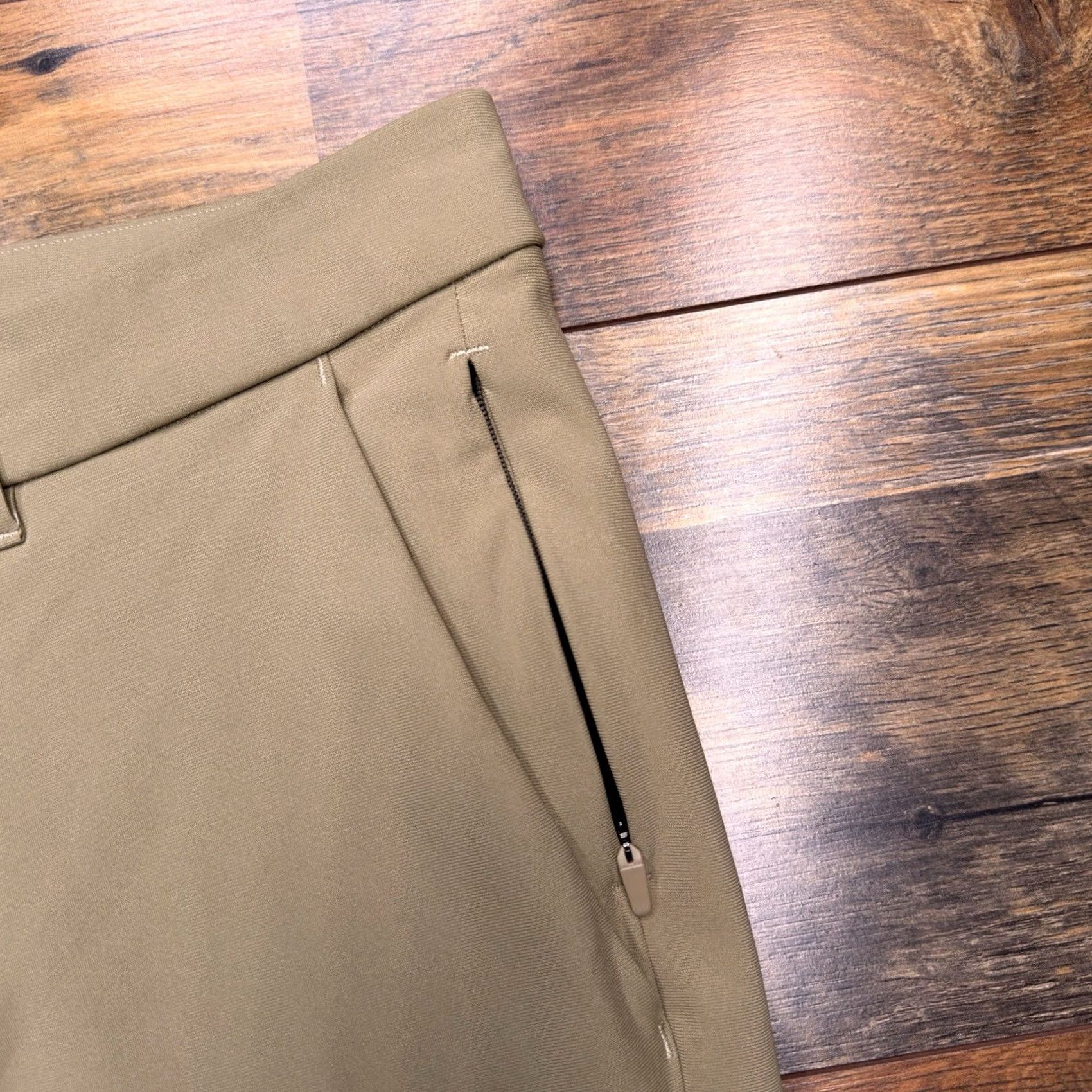 Lululemon Lululemon ABC Pants Mens 31 Slim Fit Tan Mid Rise Pocket Zip Size US 31 - 4 Thumbnail