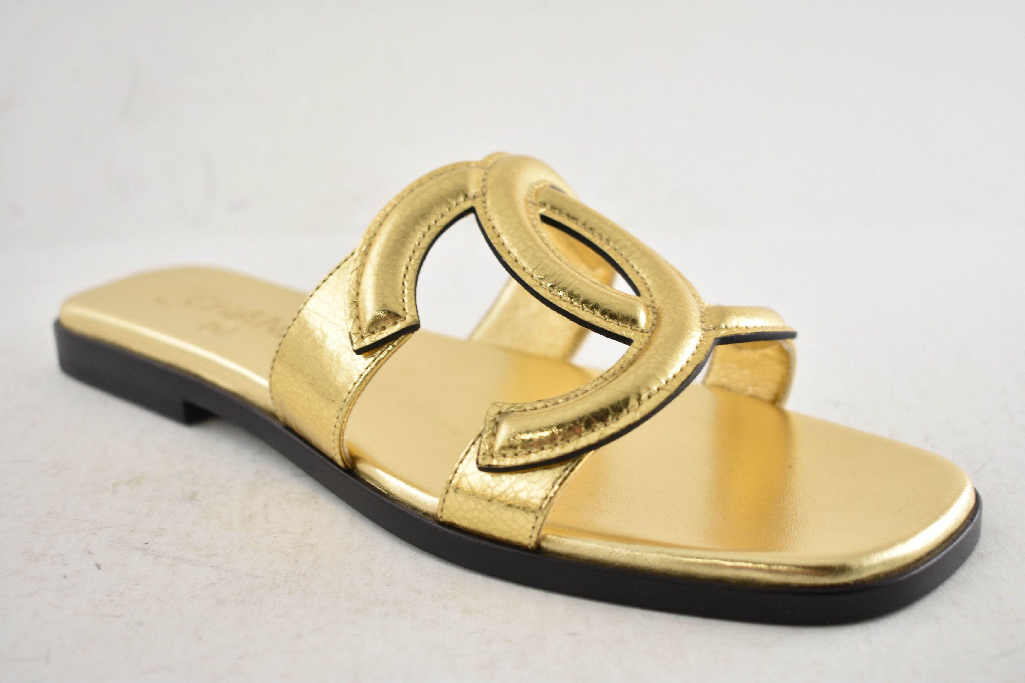 Chanel 26S Golden Leather XL CC Logo Mule Slide Flat Sandal 40 Size US 10 / IT 40 - 5 Thumbnail
