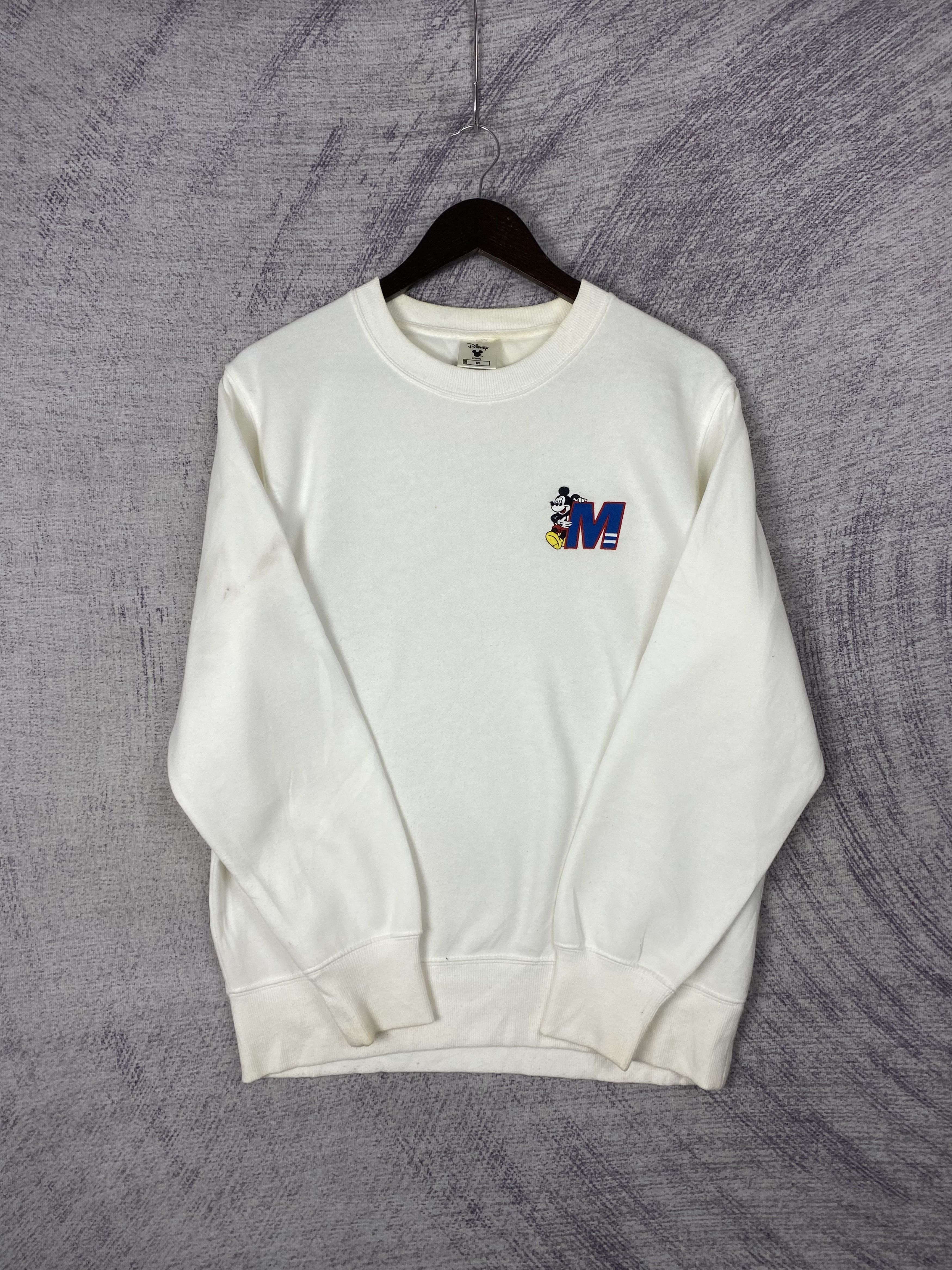 Disney Vintage Disney x GU Crewneck Long Sleeve Sweatshirts Size US M / EU 48-50 / 2 - 4 Thumbnail
