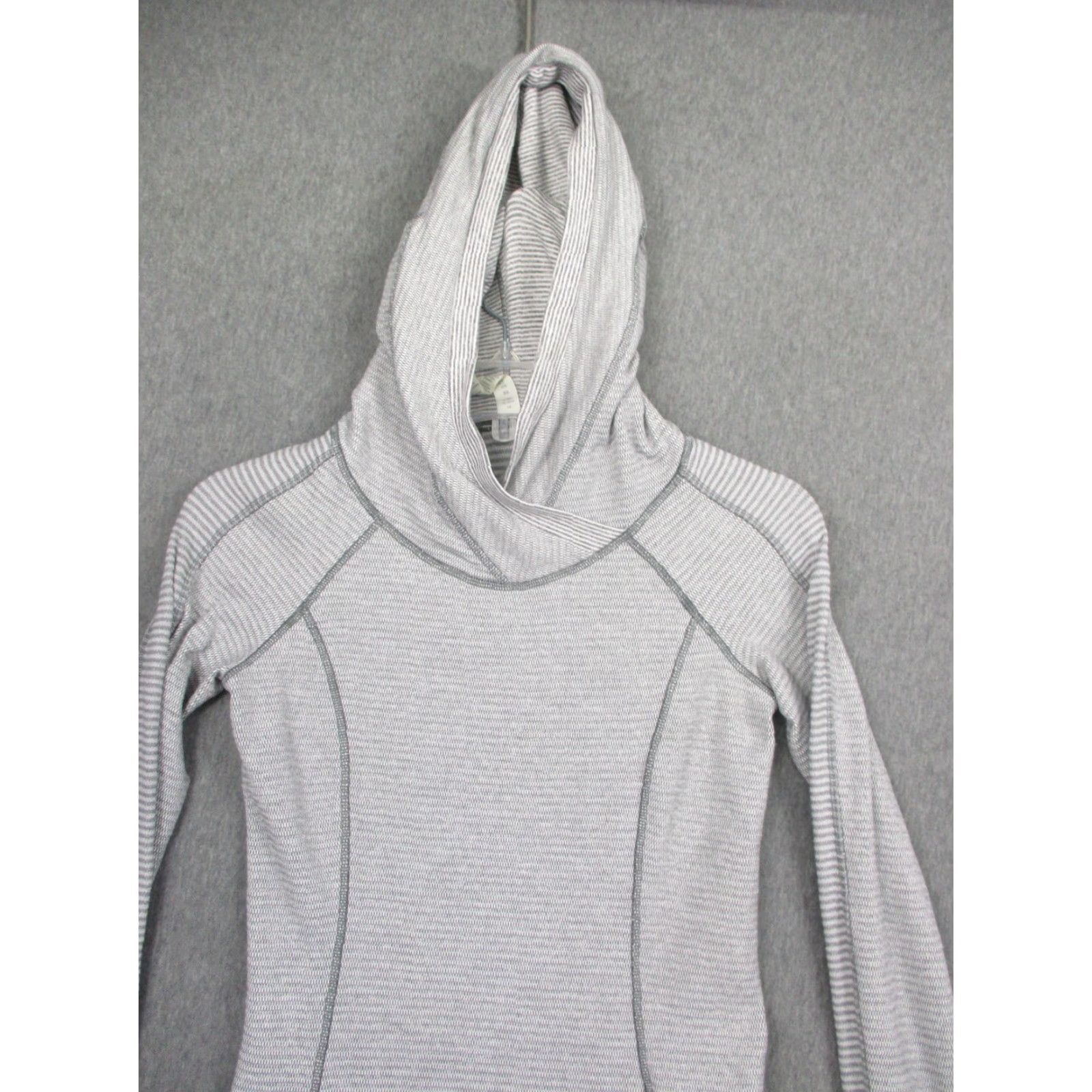 Lululemon Lululemon Hoodie Womens 2 Gray Stripe Cowl Neck Thumbholes Zip Pocket Shirt Adult Regular XS-XL? Size XS / US 0-2 / IT 36-38 - 2 Thumbnail