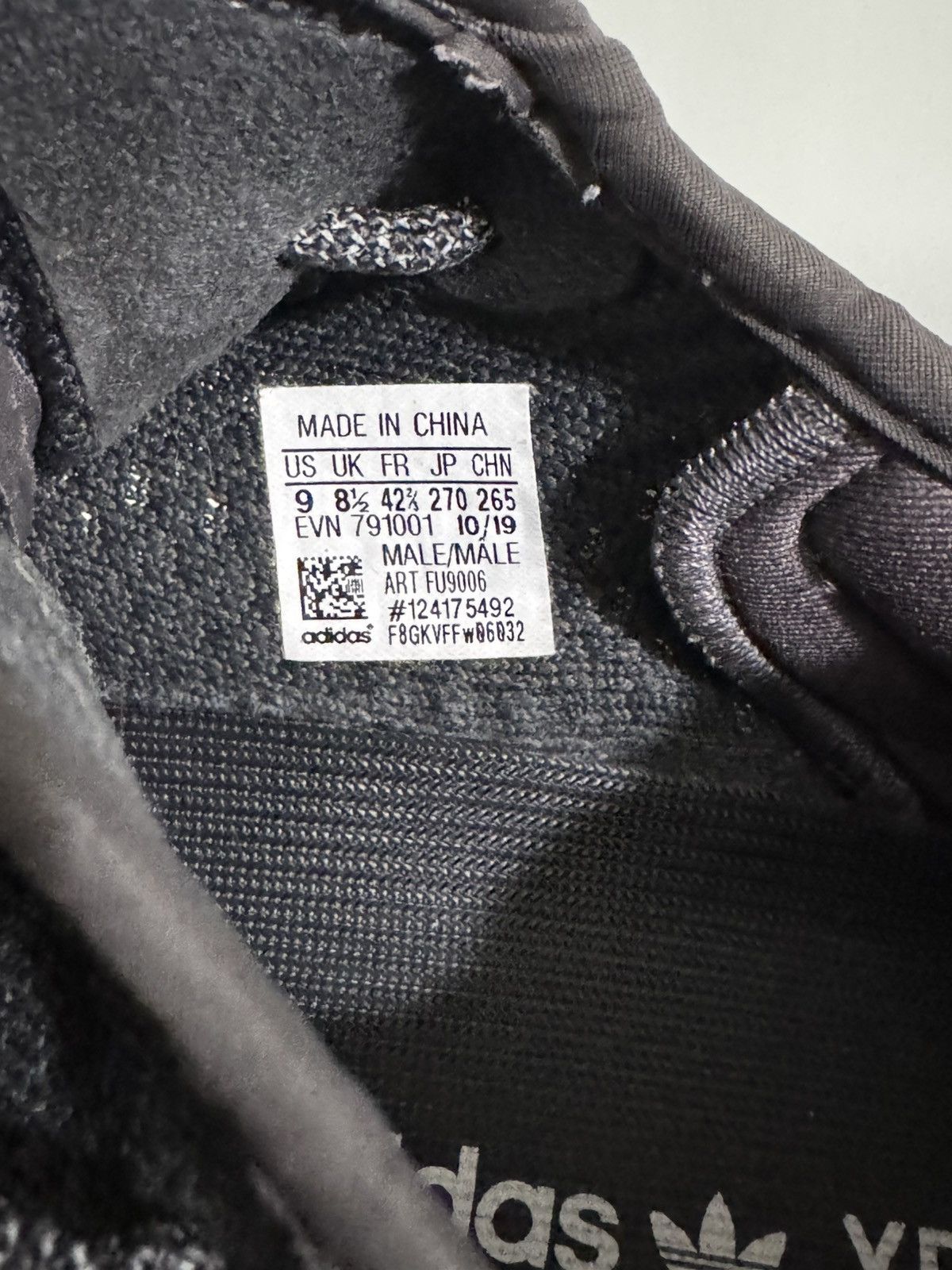 Adidas × Kanye West × Yeezy Yeezy Boost 350 V2 “Black” Size US 9 / EU 42 - 9 Thumbnail