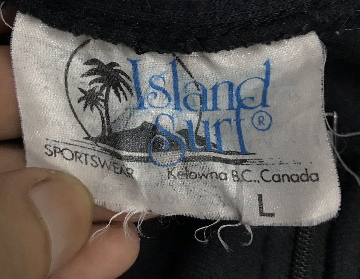 Vintage Vintage Island Surf Grouse Mountain Sweatshirt Size US L / EU 52-54 / 3 - 12 Thumbnail