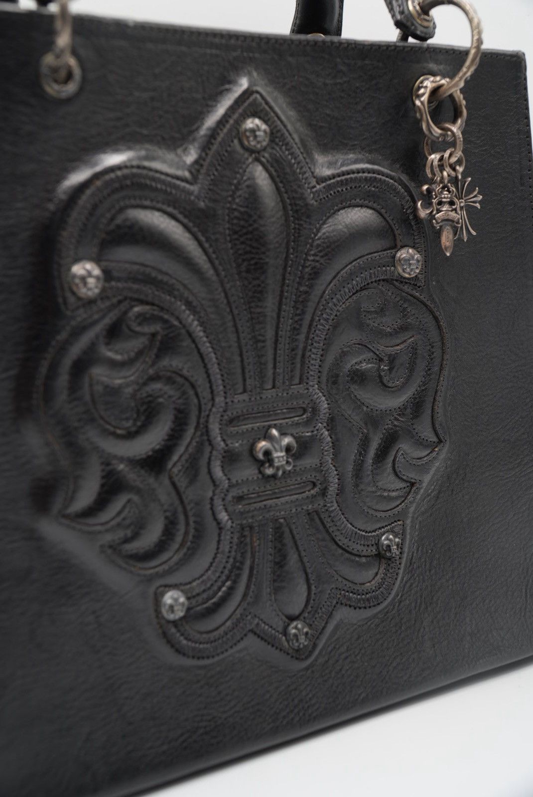Chrome Hearts Chrome Hearts 90s Grained Calfskin Fleur De Lis Leather Bag Size ONE SIZE - 9 Thumbnail