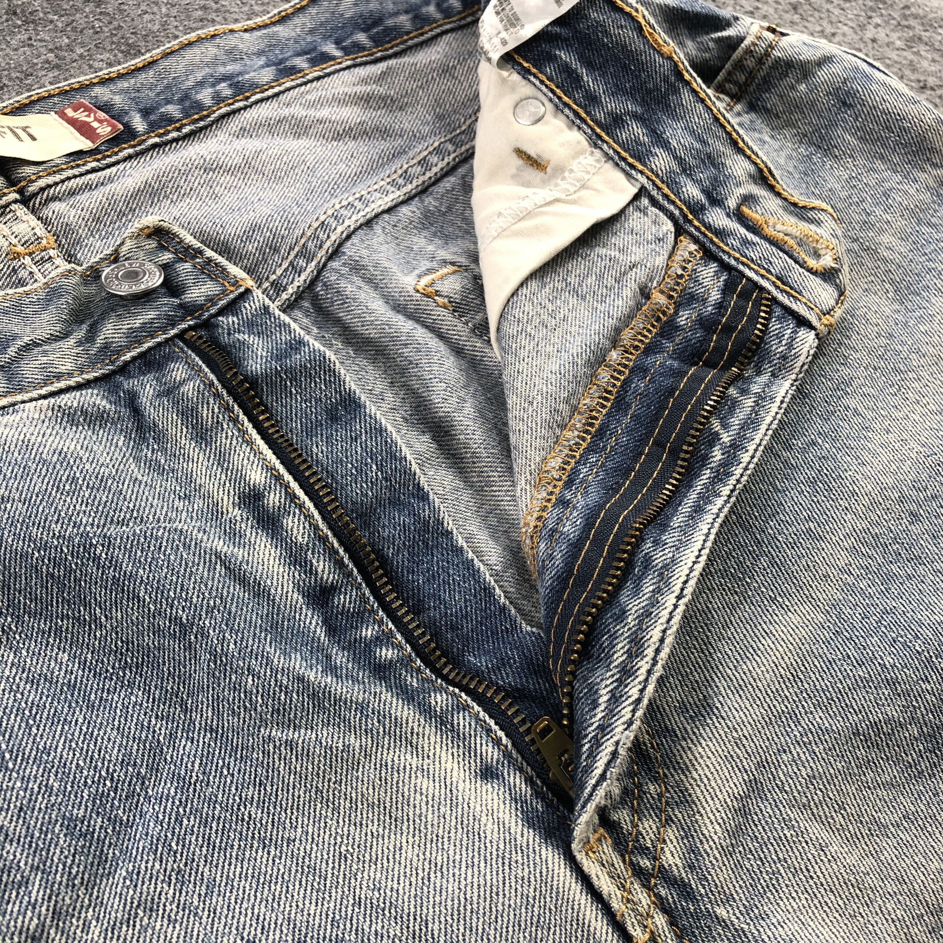 Levi's Vintage Blue Wash Levis 505 Jeans-J2302 Size US 36 / EU 52 - 10 Thumbnail