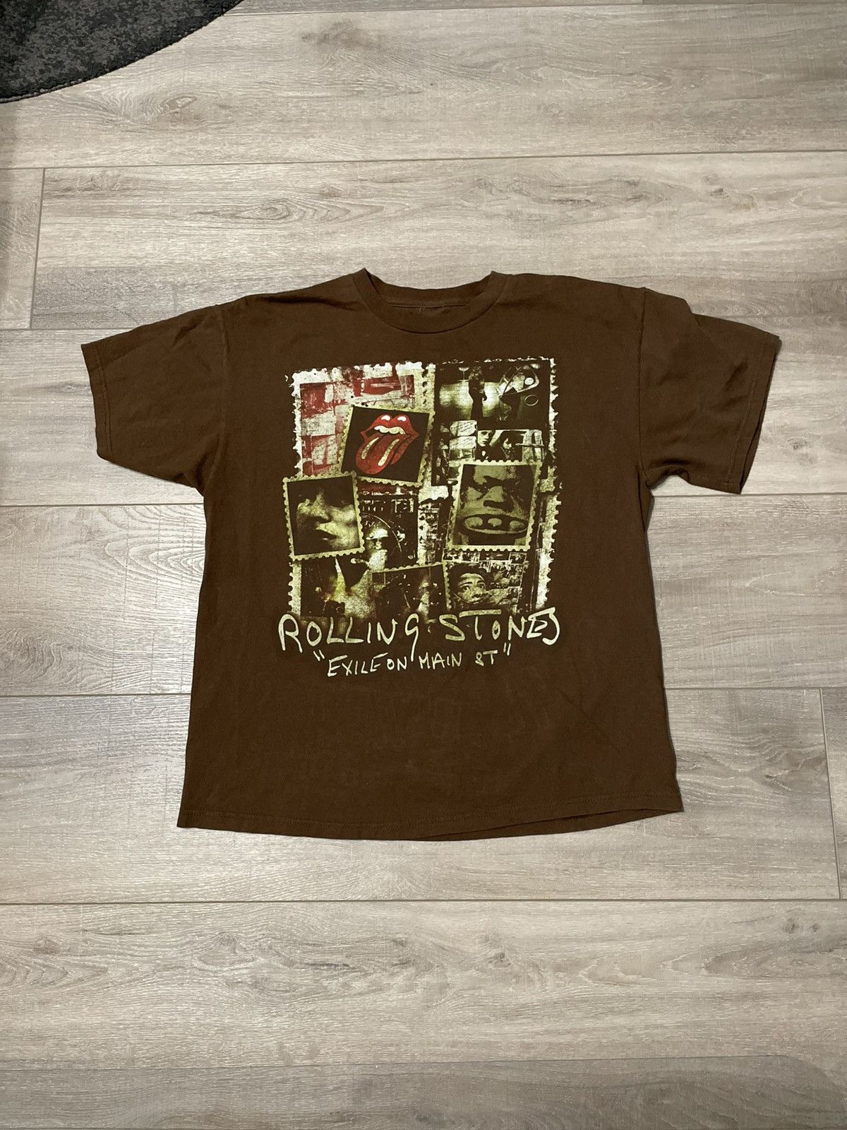 Vintage Vintage Band Tee Shirt Size US L / EU 52-54 / 3 - 1 Thumbnail