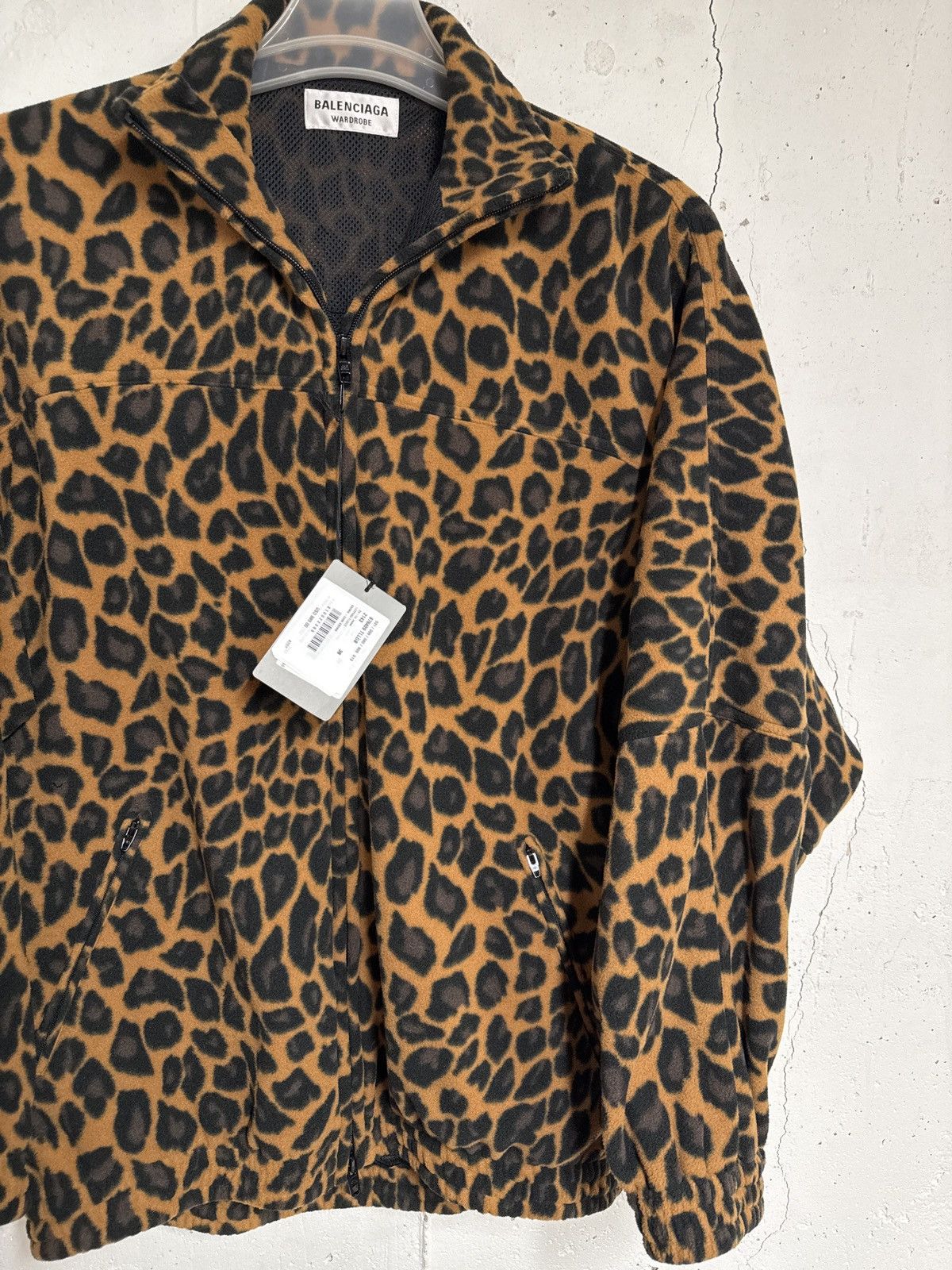 Balenciaga Balenciaga leopard zip up fleece sweater L Size US XL / EU 56 / 4 - 2 Thumbnail