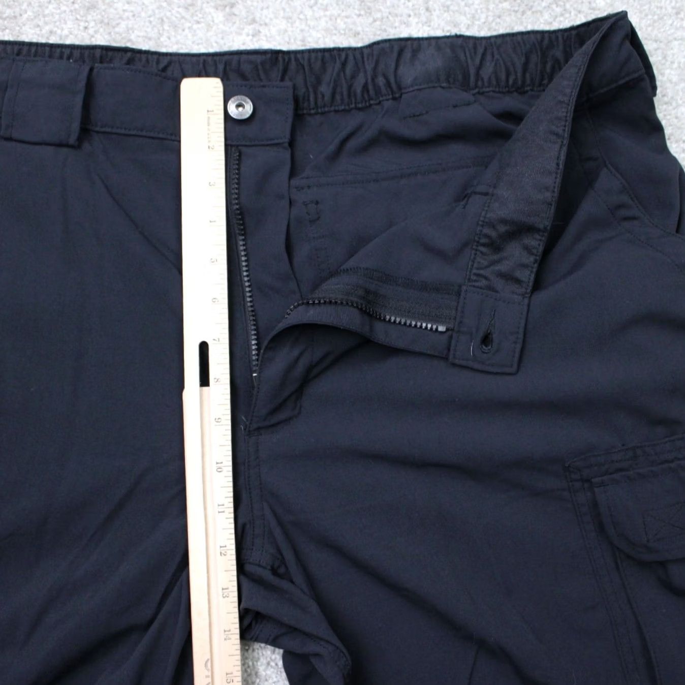 Vintage Duluth Mens 2XL XXL Black On the Fly Relaxed Cargo Nylon Shorts 11" Inseam Pockets Utility Bag Short Pants Regular Rise 46 Waist Size US 39 - 6 Thumbnail