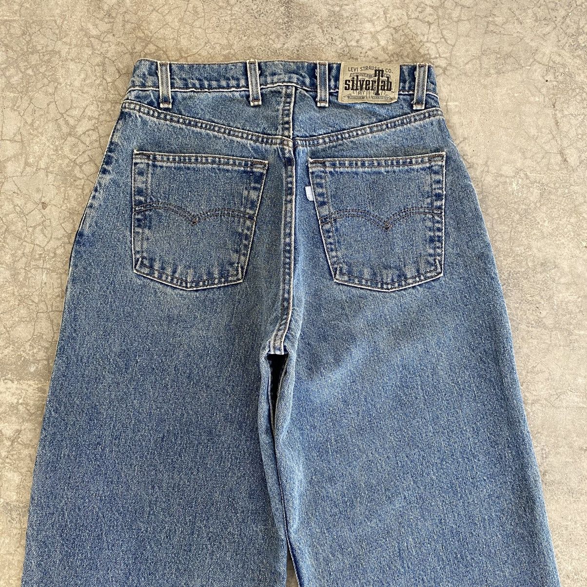 Levi's Vintage 1994 Levi’s Silvertab Pleated Baggy Denim Jeans Size US 29 - 18 Thumbnail