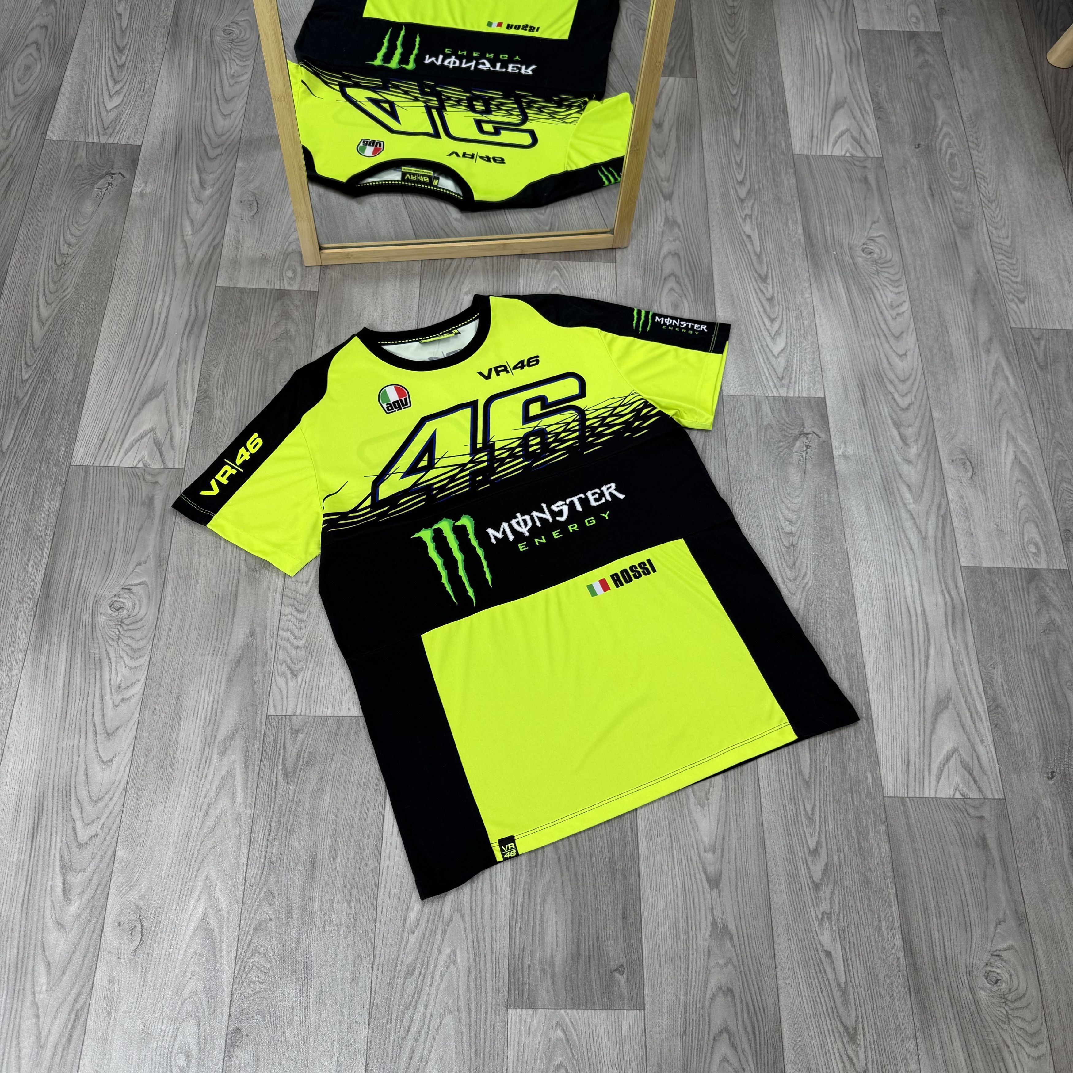 Vintage Vintage Valentino Rossi 46 Monster Energy Graphic Tee Shirt Size US L / EU 52-54 / 3 - 3 Thumbnail