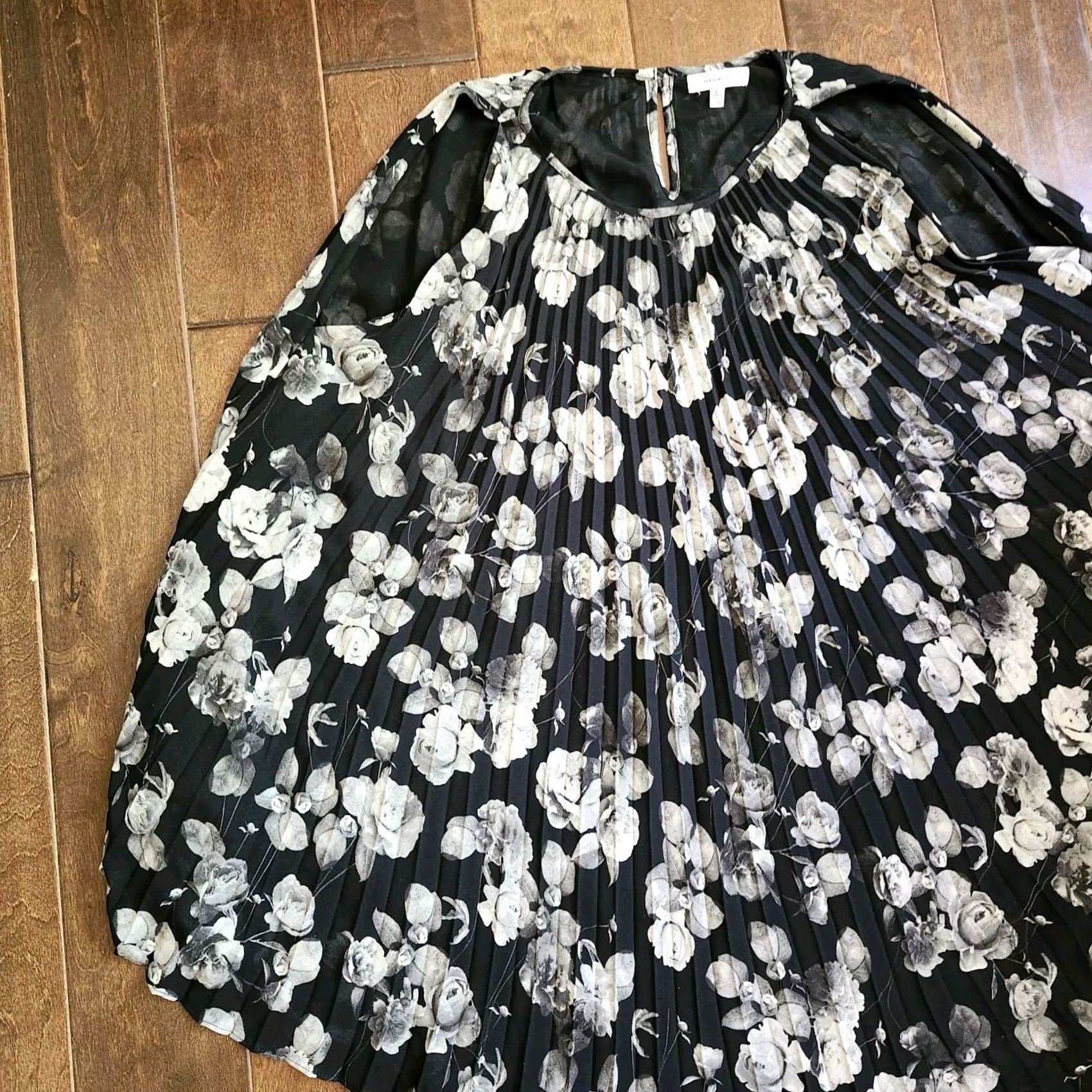 Vintage Max Studio Dress Women Sleeveless Black Floral Pleated Knee Length L Large Casual Party/Cocktail Travel Clothing Ladies Mens? Size L / US 10 / IT 46 - 4 Thumbnail