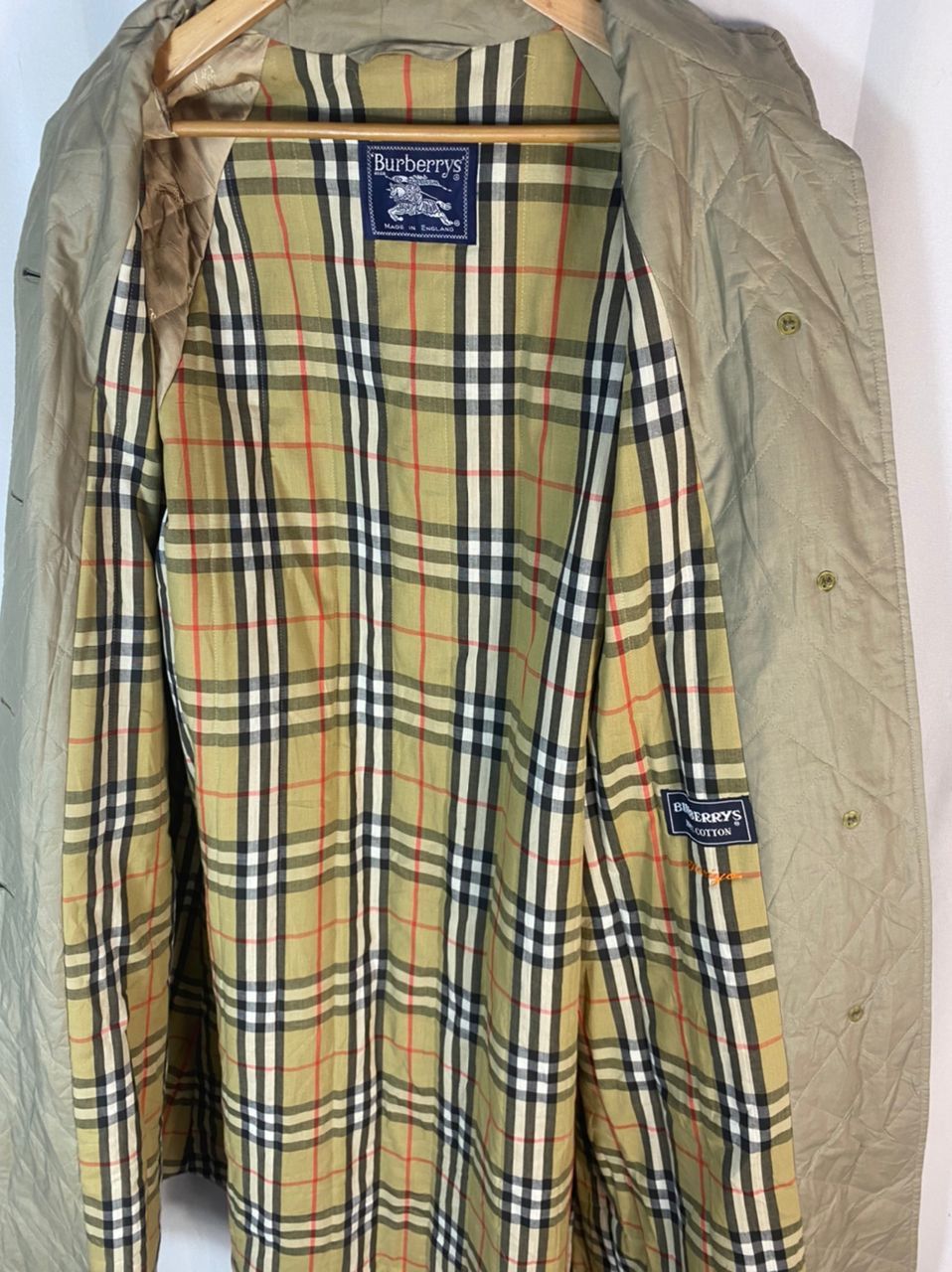 Burberry × Designer × Vintage Vintage Burberry trench coat made in England Size M / US 6-8 / IT 42-44 - 2 Thumbnail