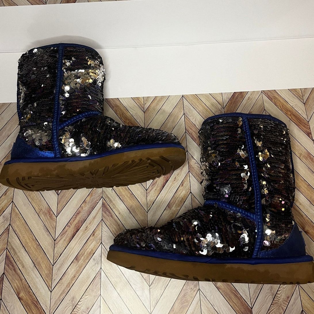 Ugg UGG Classic Short Sequin Winter Boots Blue Women's Size 7 Size US 7 / IT 37 - 5 Thumbnail