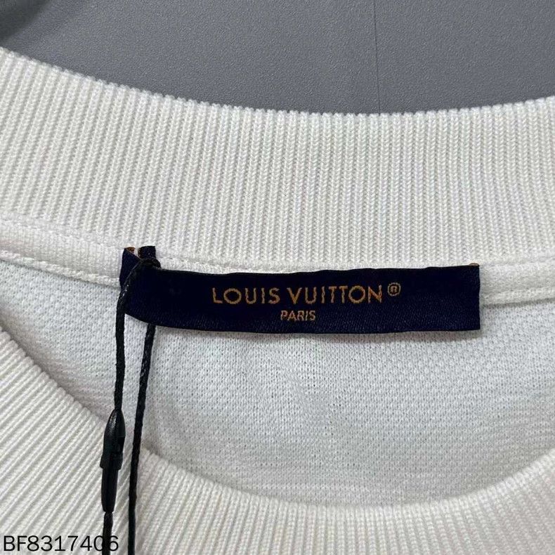 Louis Vuitton Louis Vuitton Dark blue embossed full-print jacket Size US M / EU 48-50 / 2 - 4 Thumbnail